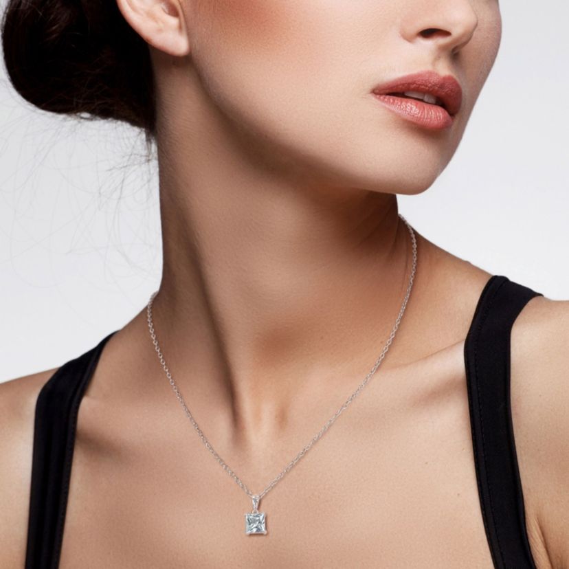 1 ct. t.g.w. Synthetic Spinel (Aquamarine) Solitaire Pendant with Chain in Sterling Silver