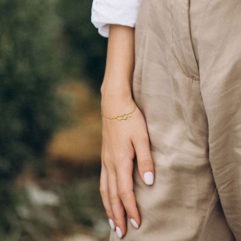 Paper Clip Link Bracelet with Double Heart Clasp in Yellow Plated Sterling Silver - 9"