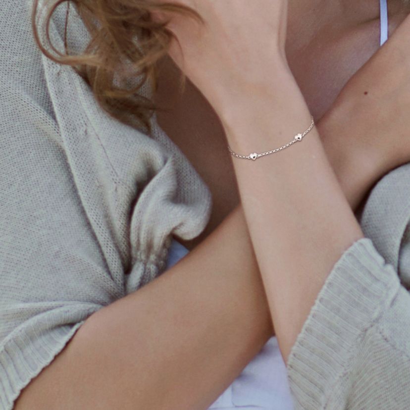 Heart Charm Station Rolo Chain Bracelet in Sterling Silver