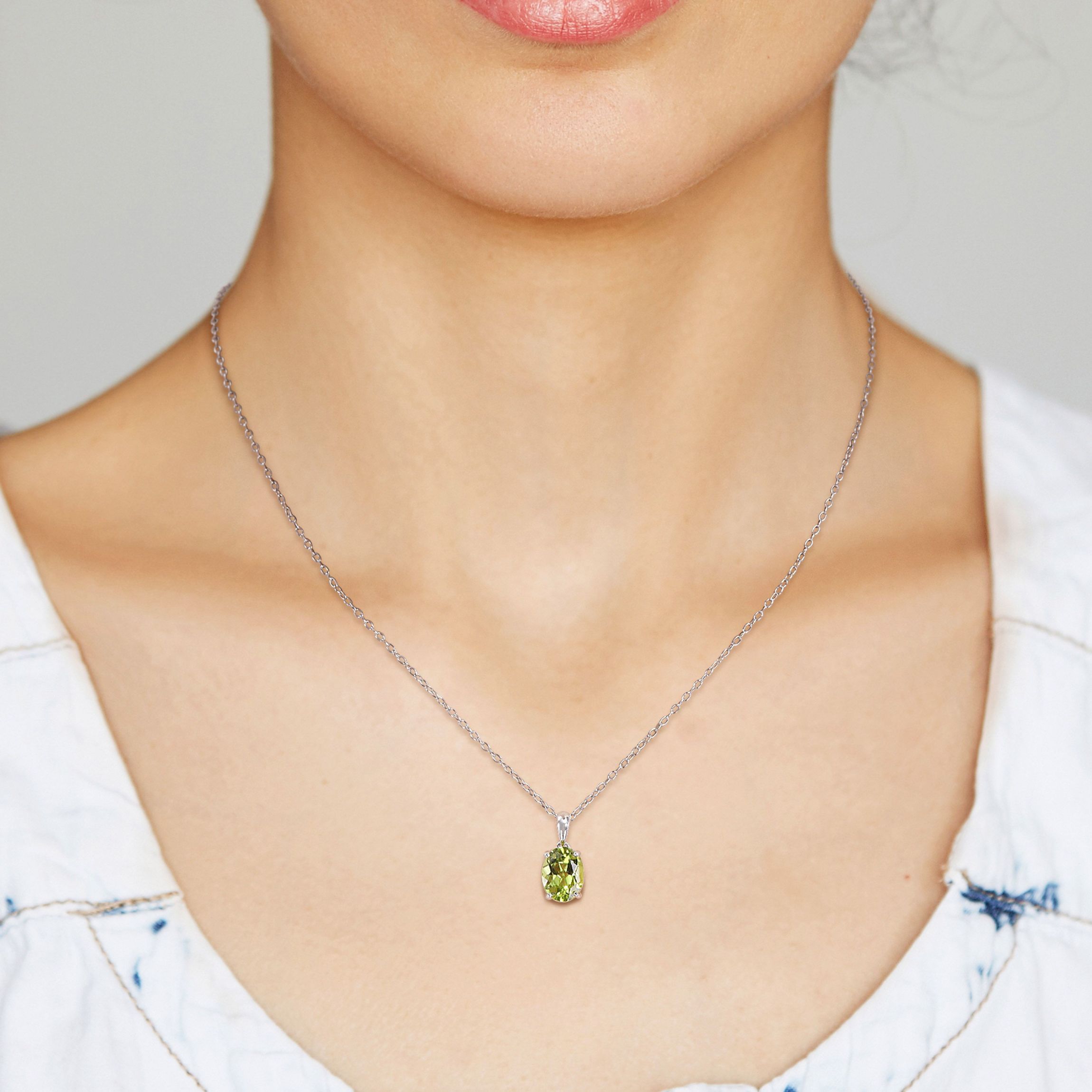 Peridot Solitaire Design Pendant with Chain in Sterling Silver