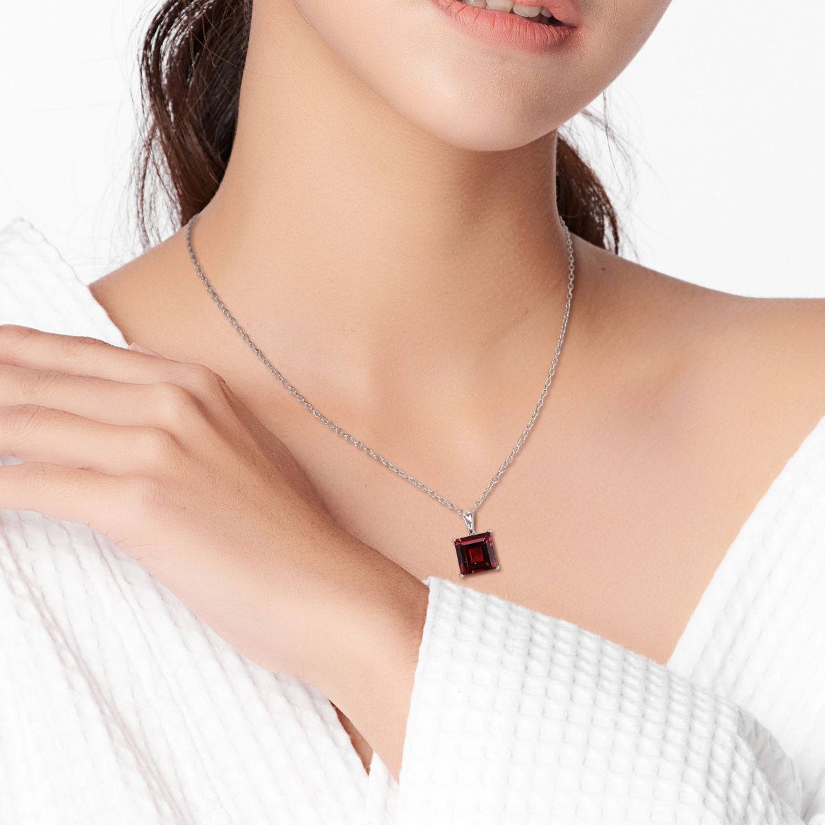 Garnet Solitaire Design Pendant with Chain in Sterling Silver