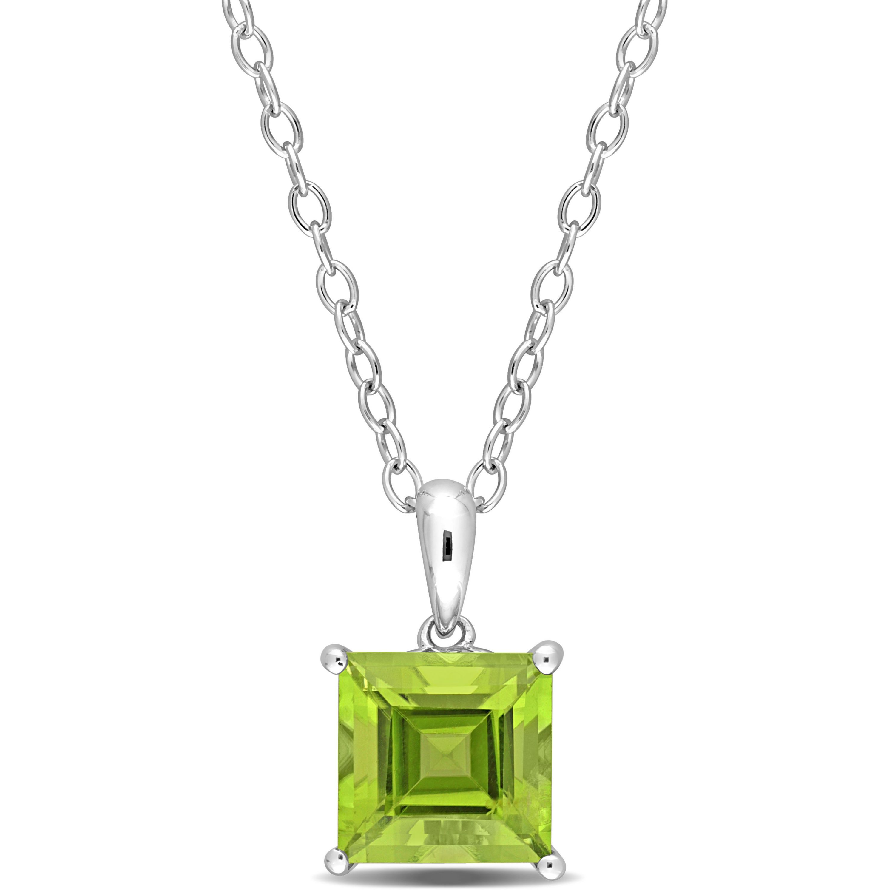Peridot Solitaire Design Pendant with Chain in Sterling Silver