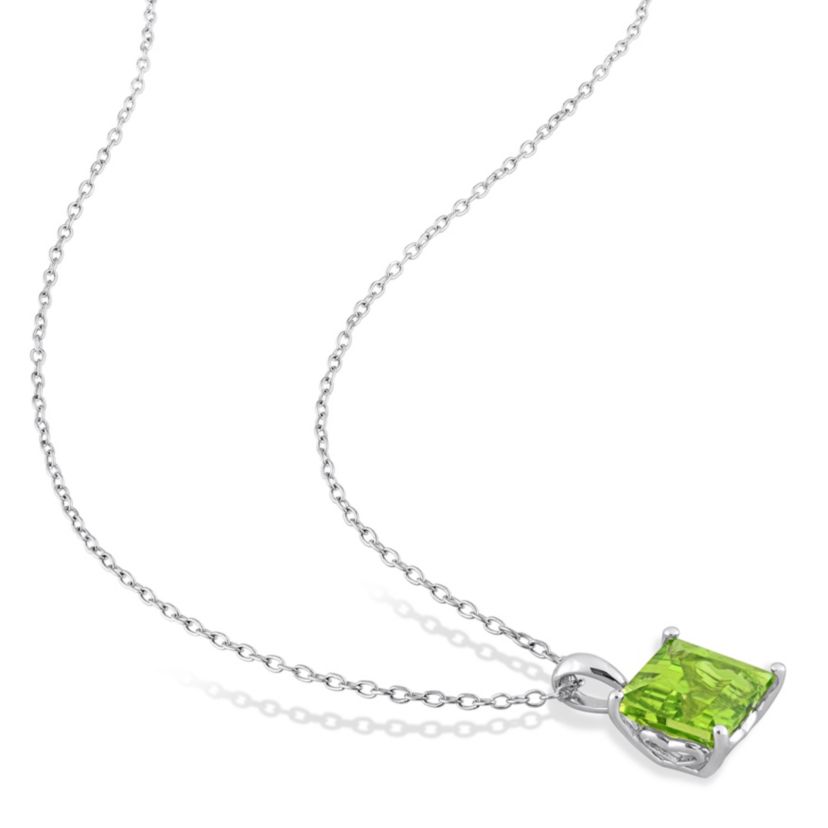 Peridot Solitaire Design Pendant with Chain in Sterling Silver