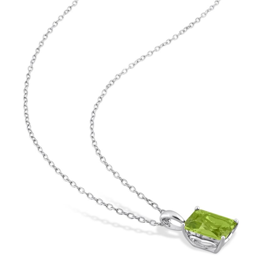 Peridot Solitaire Design Pendant with Chain in Sterling Silver
