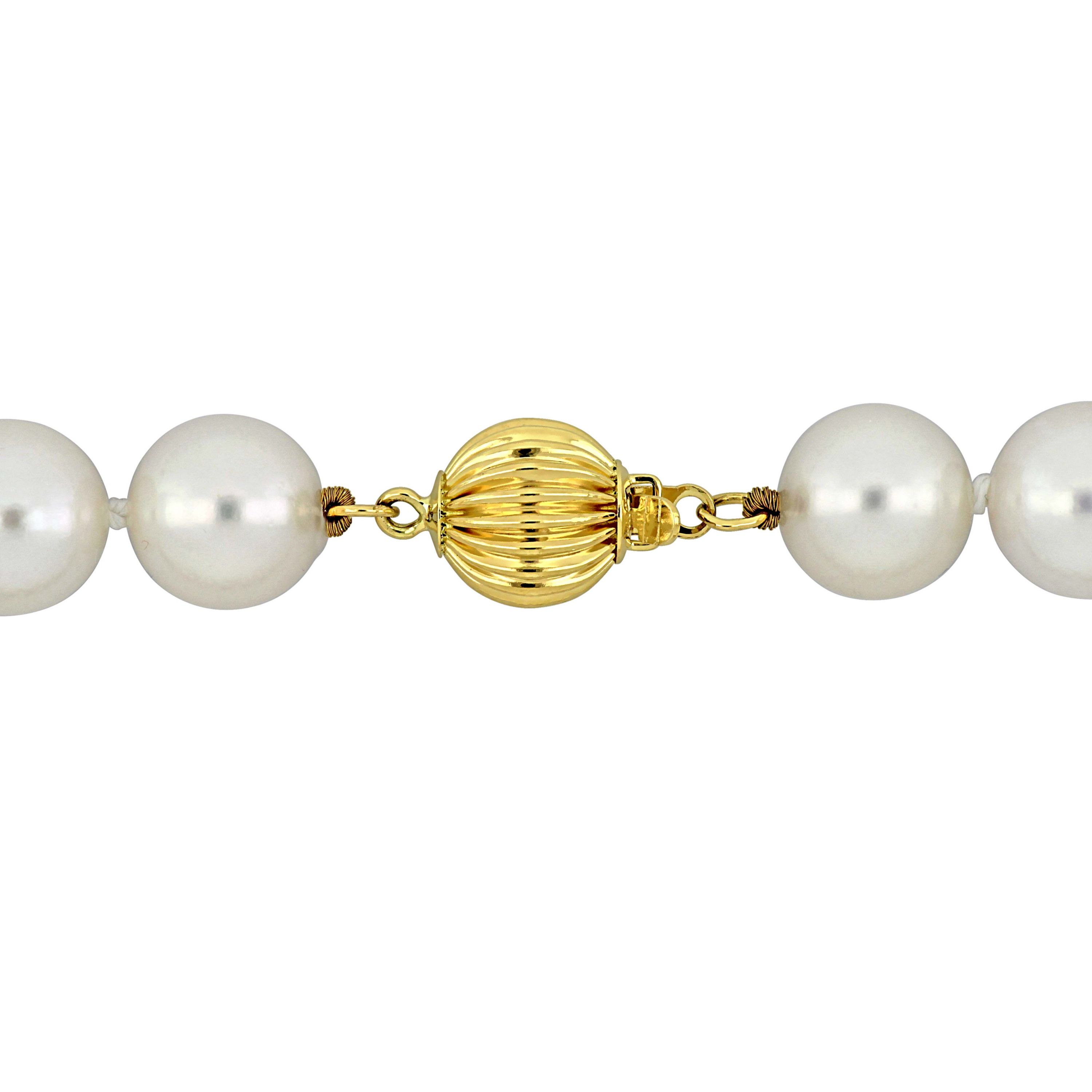 9-9.5mm Japanese Akoya Cultured Pearl Necklace with 14K Yellow Gold Fisheye Clasp