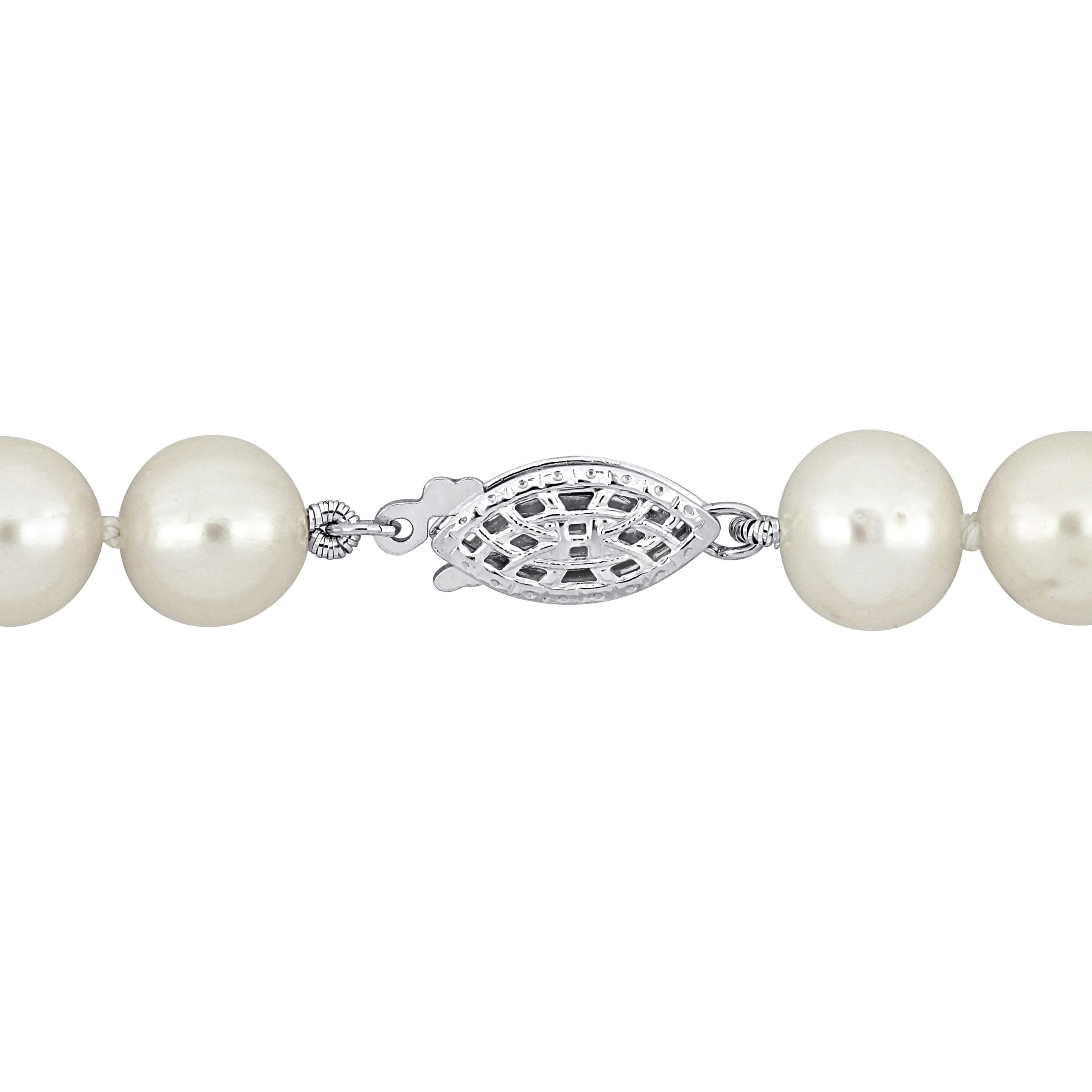 8-8.5mm Freshwater Cultured Pearl Necklace with Silver Ball Clasp