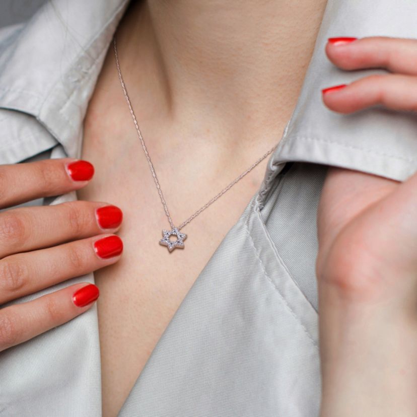 1/6 ct. t.w. Diamond Star of David Pendant with Chain in 14K White Gold
