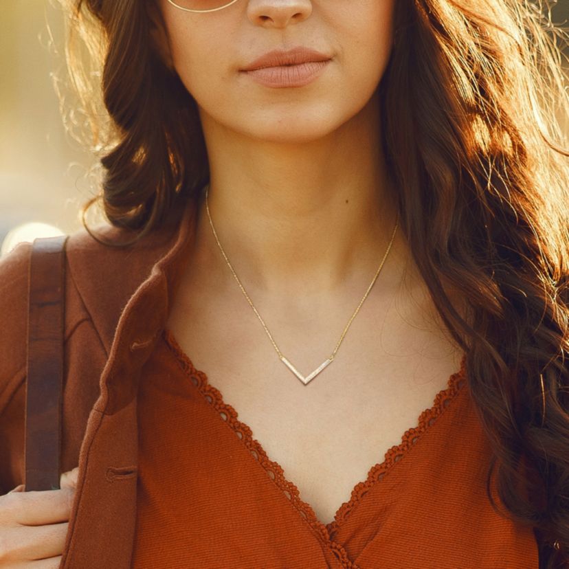 1/7 ct. t.w. Diamond "V" Necklace in 14K Yellow Gold