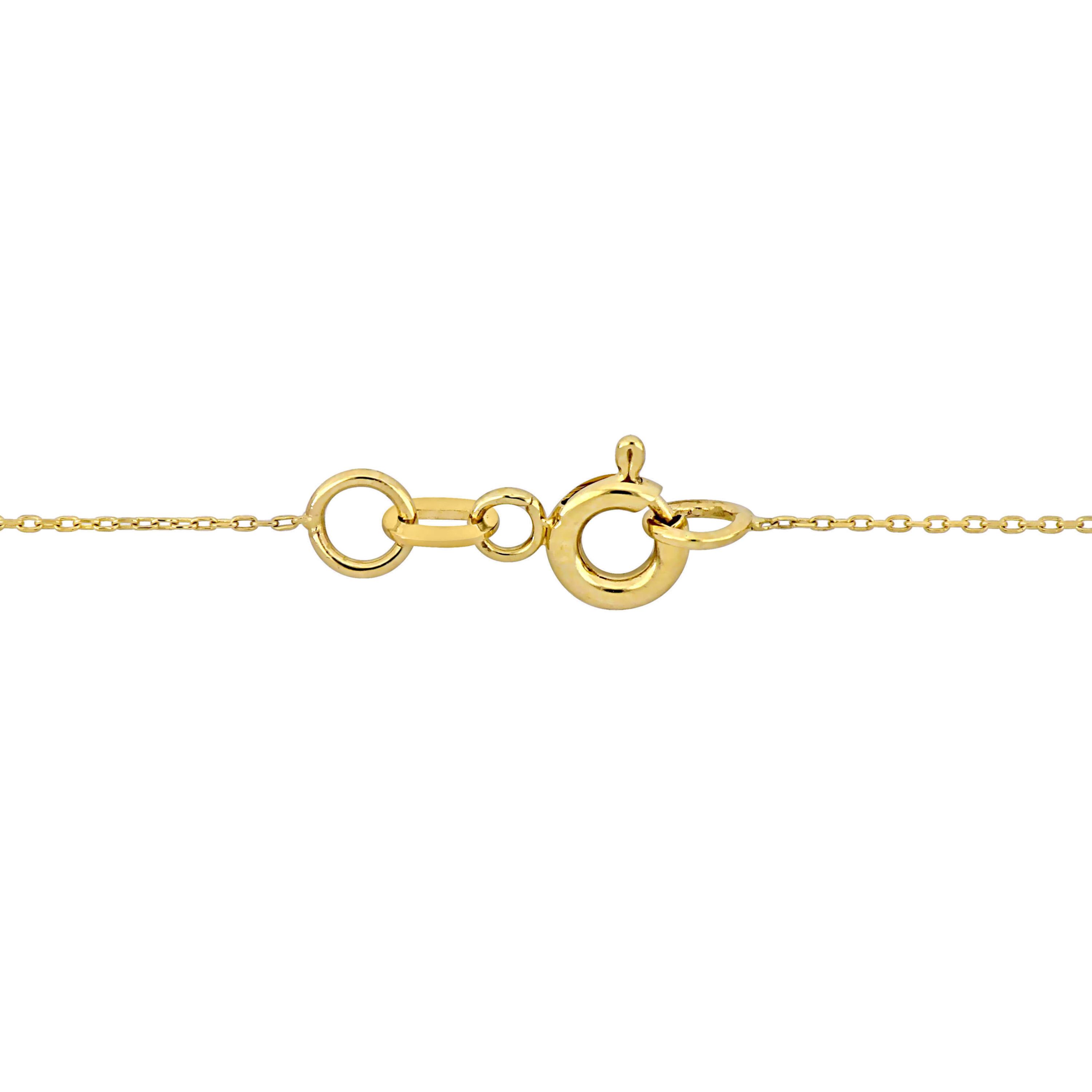 Star Pendant Necklace in 14K Yellow Gold