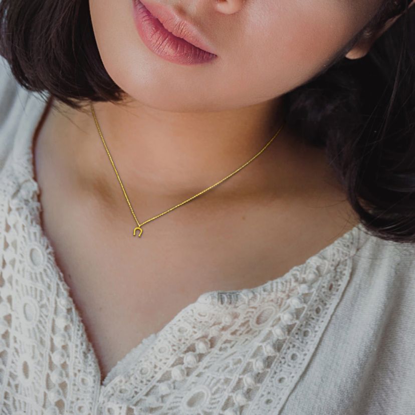 Horseshoe Pendant Necklace in 14K Yellow Gold