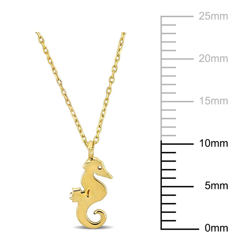 Seahorse Pendant Necklace in 14K Yellow Gold