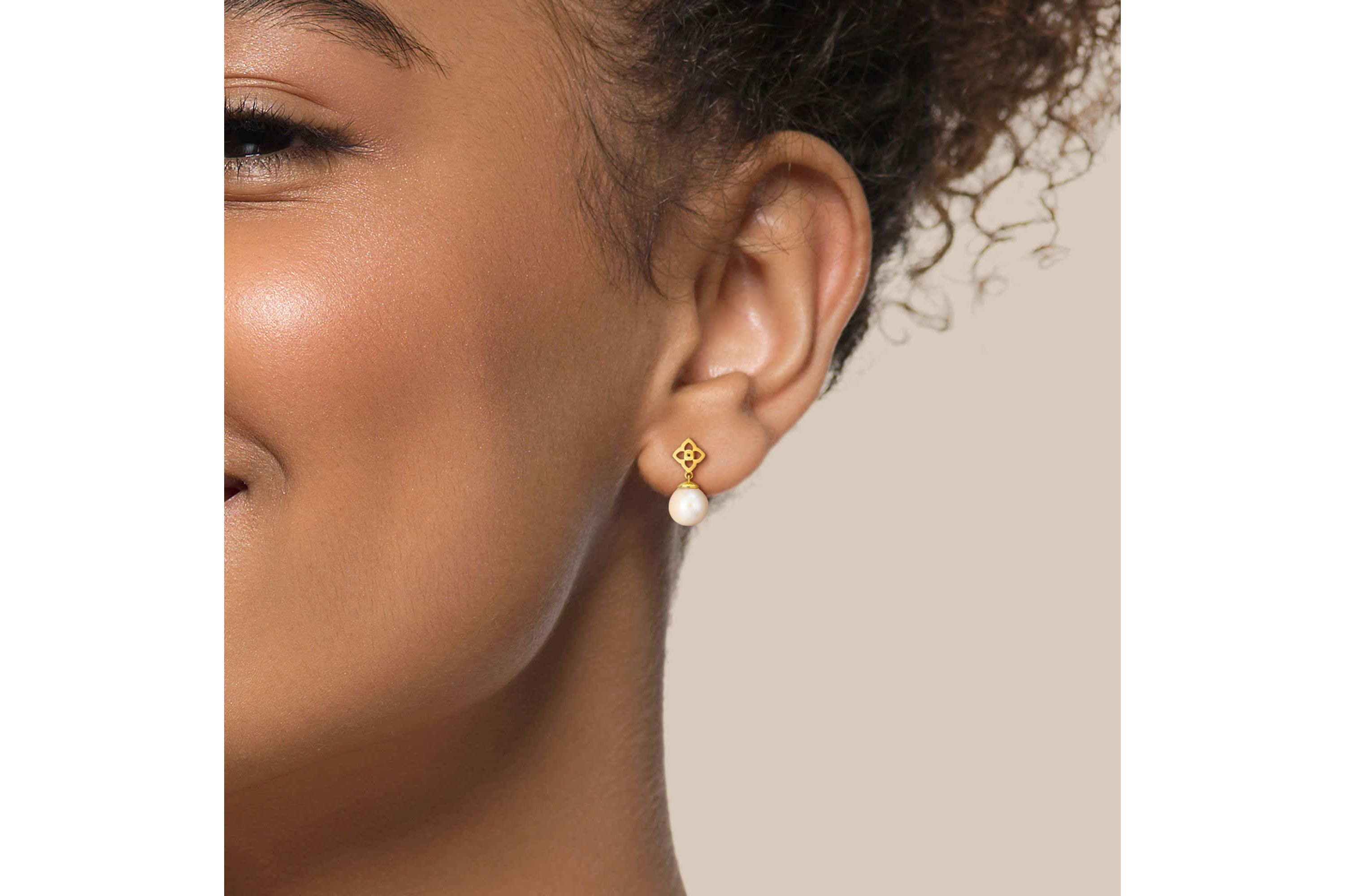 7-7.5mm Freshwater Cultured Pearl Stud Earrings in 14K Yellow Gold