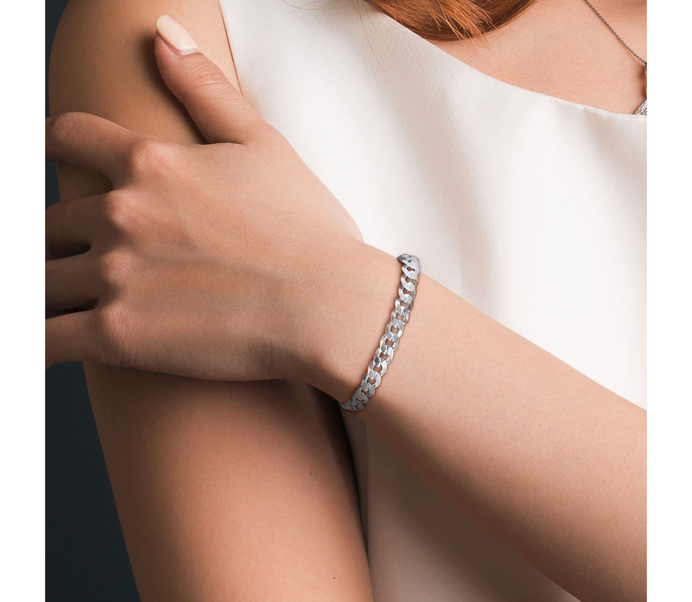 7.5mm Diamond Cut Curb Bevelled Bracelet in Sterling Silver