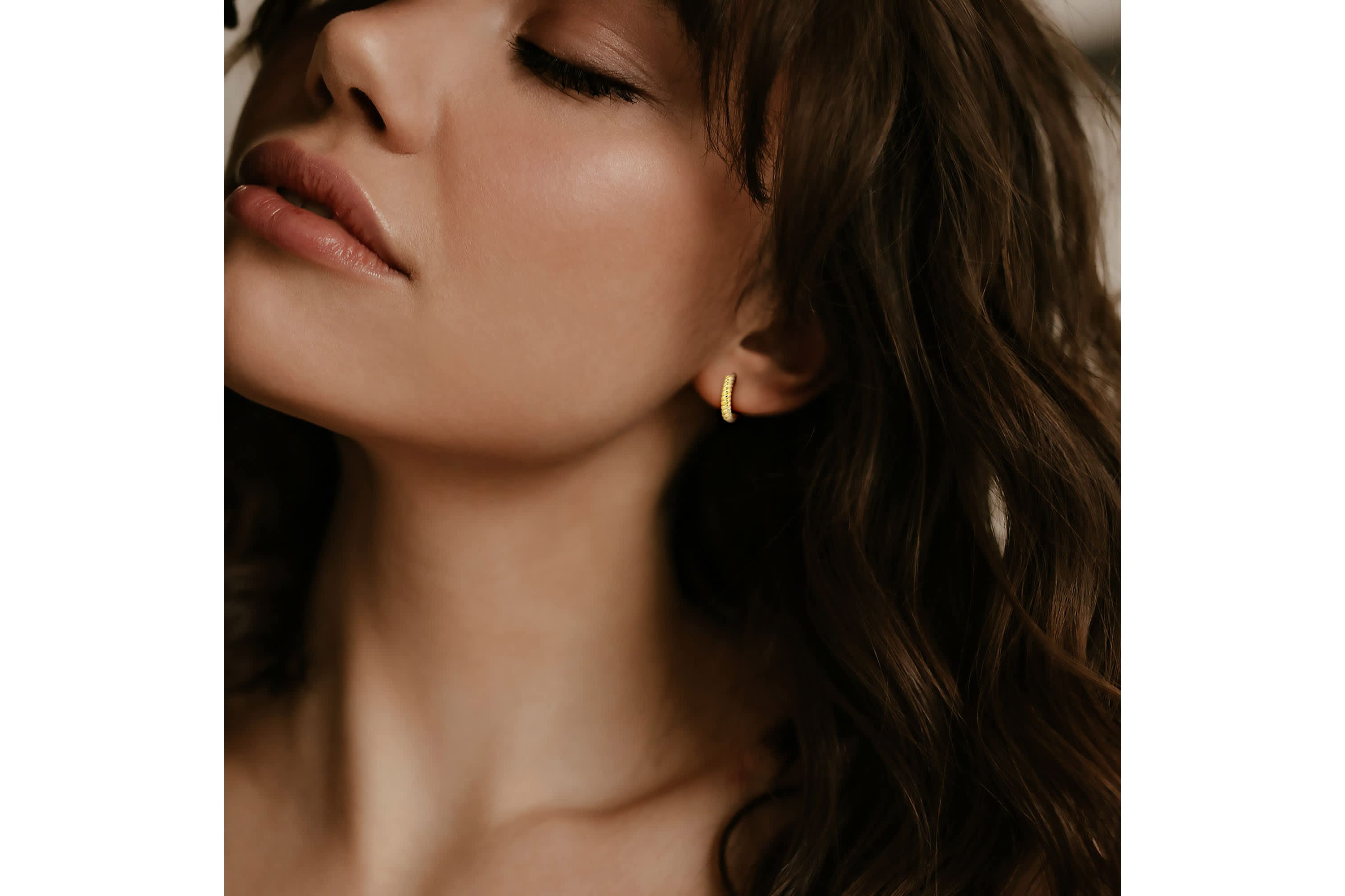 3mm Twist Design Mini Hoop Earrings in 14k Yellow Gold