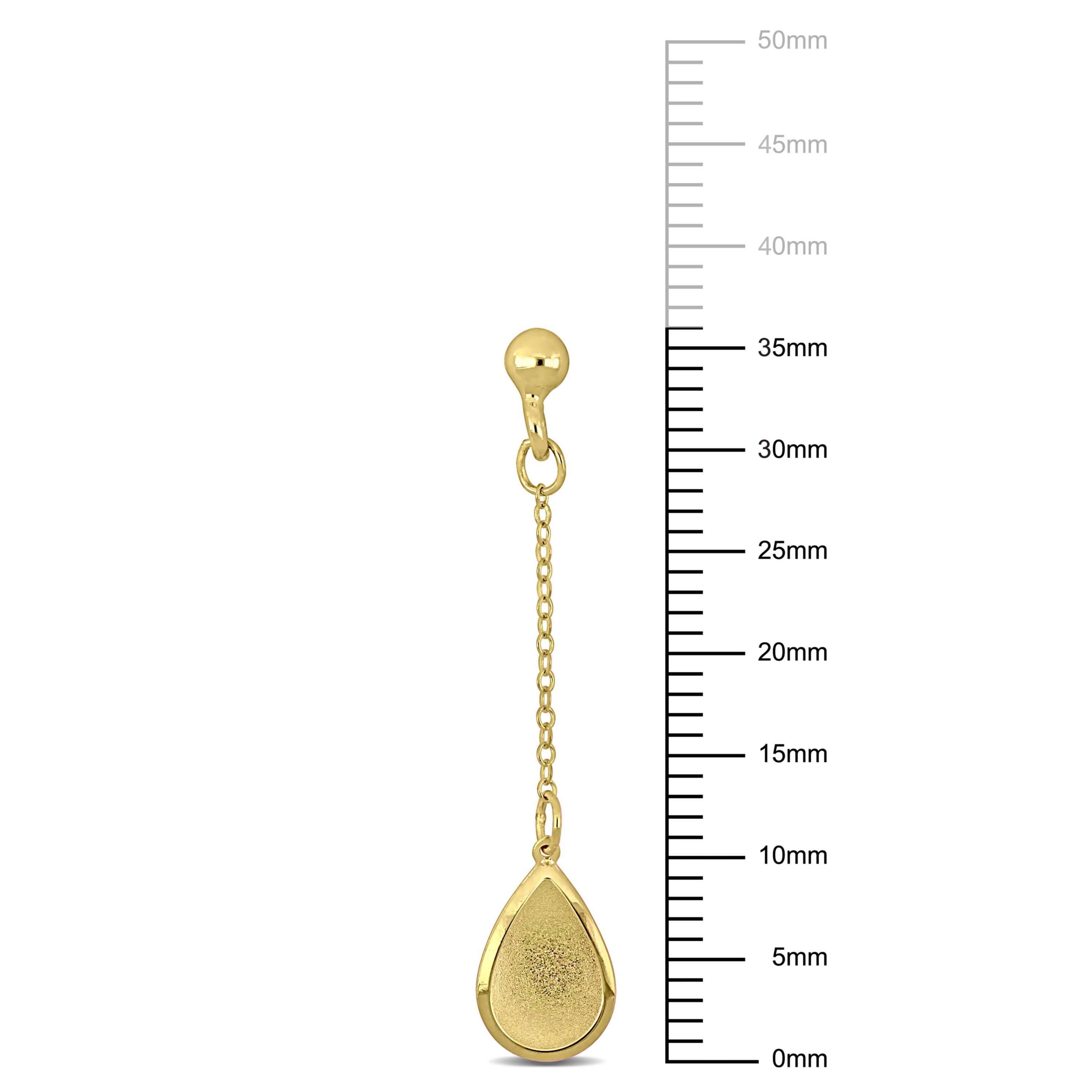 6.7mm Teardrop Earrings in 14k Yellow Gold