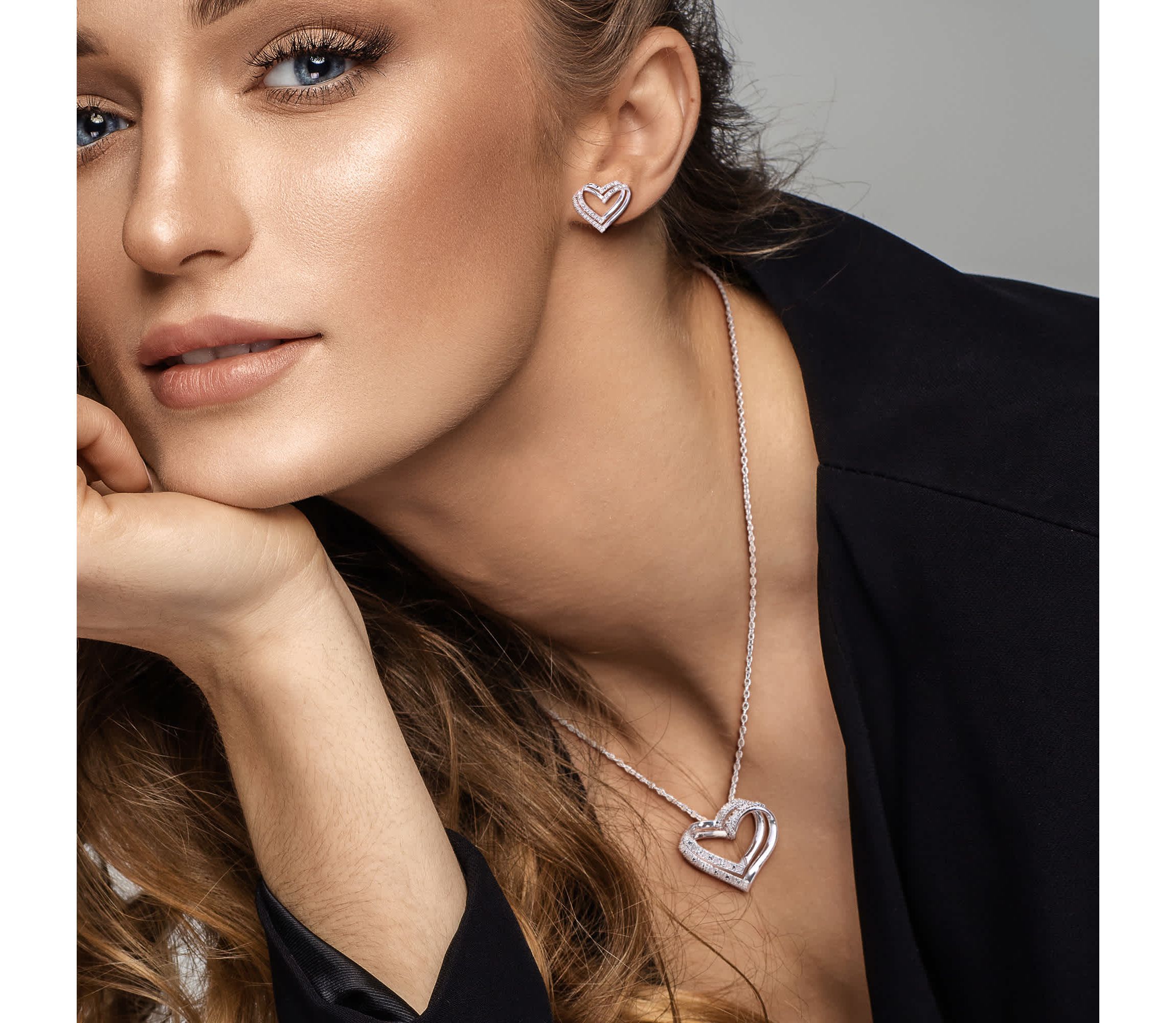 2 Piece Set of Diamond Stud Earrings & Pendant With Chain in Sterling Silver, 18"