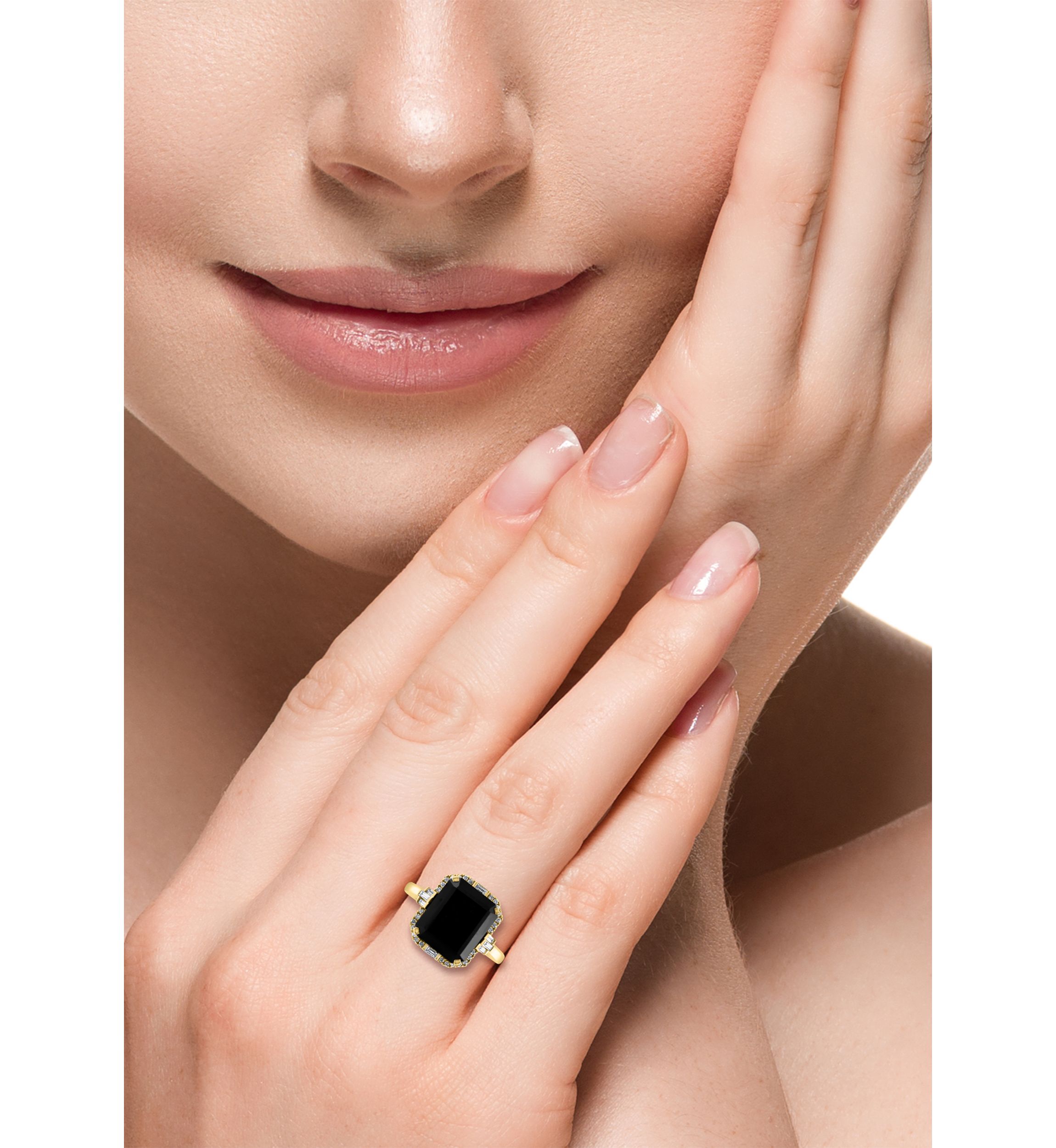 1/5 ct. t.w. Diamond and Onyx square Ring in 14K Yellow Gold