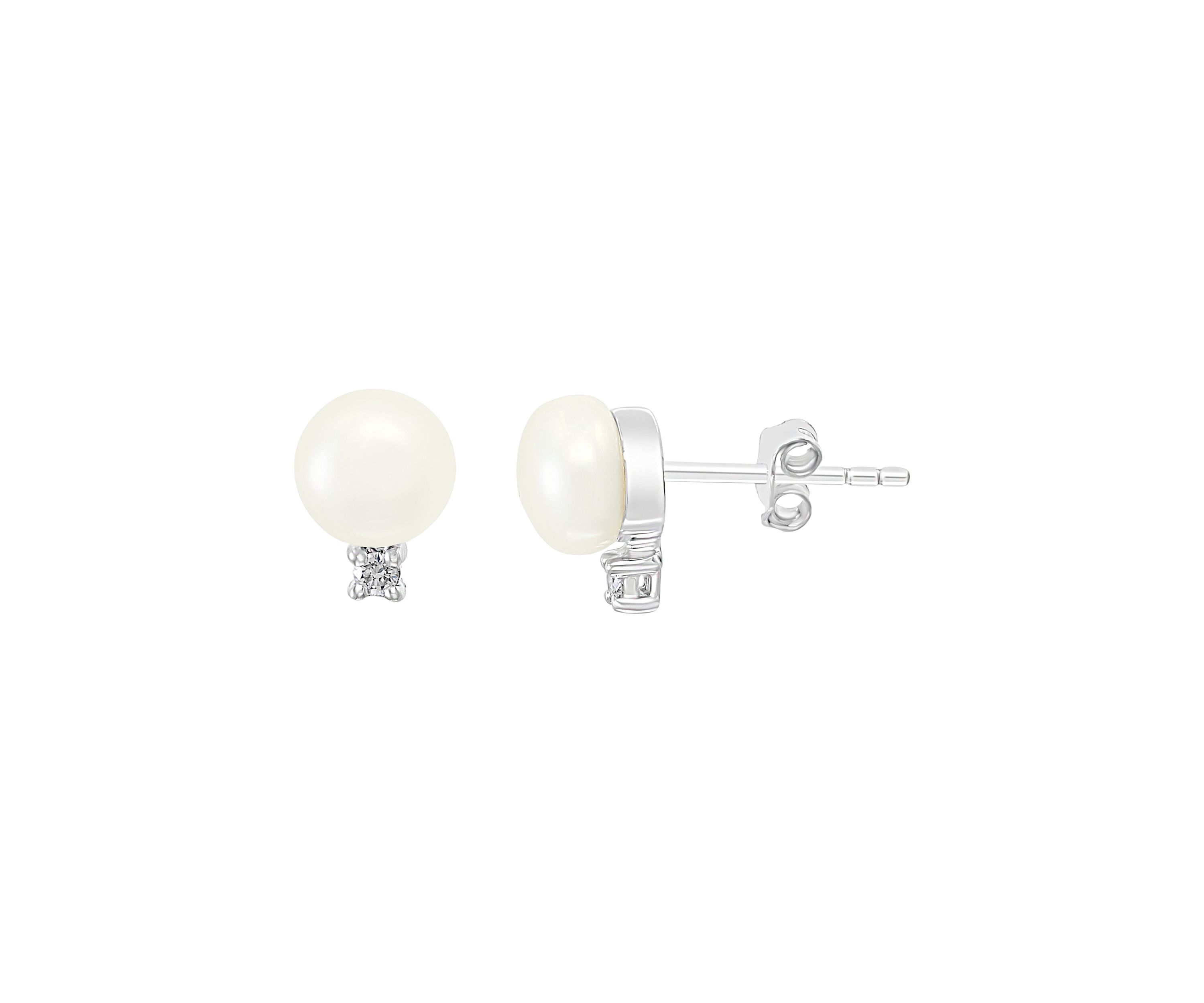 Sterling Silver Freshwater Pearl and 1/10 ct. t.w. Diamond Earrings 