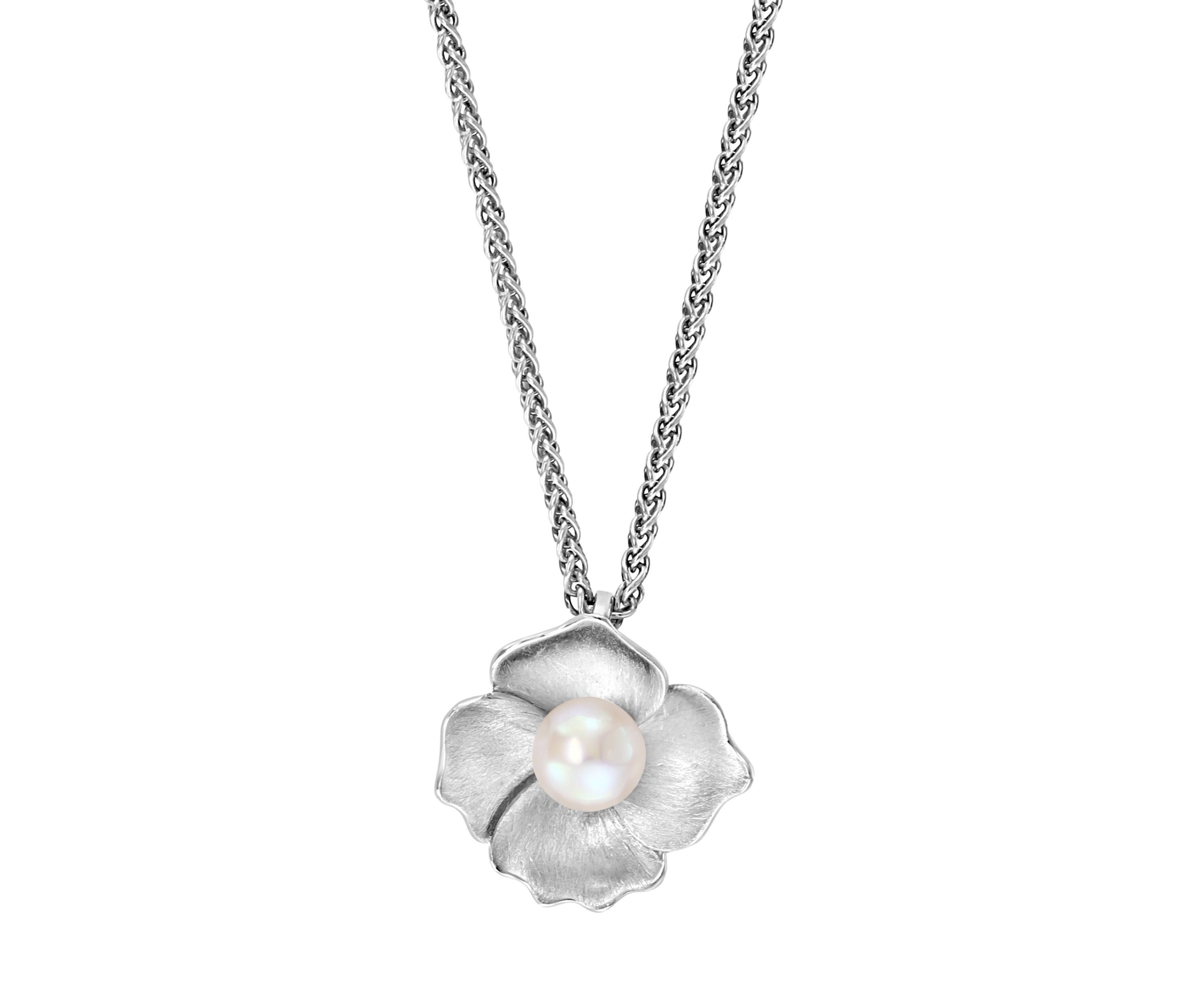 Sterling Silver Freshwater Pearl  Flower Pendant Necklace 