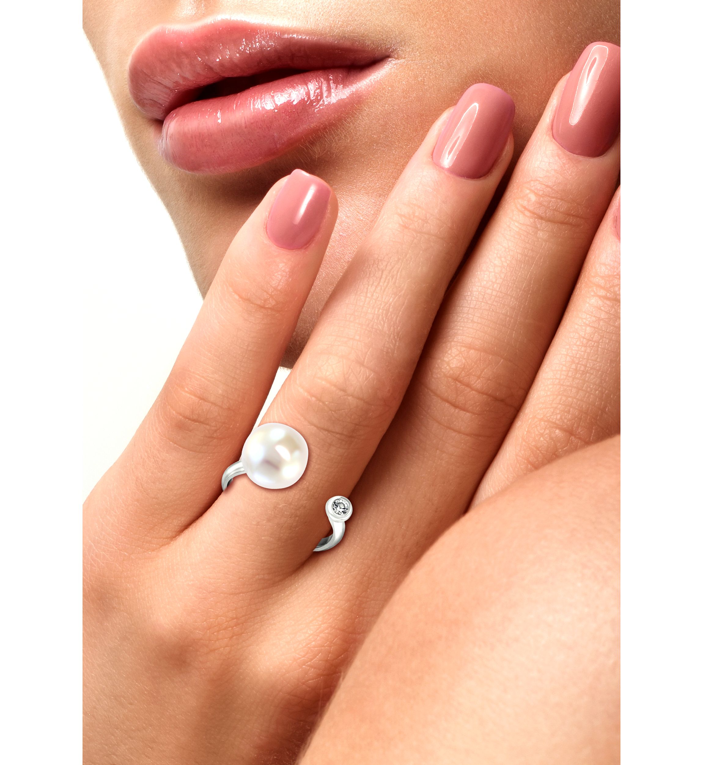 Freshwater Pearl and White Sapphire Ring in Sterling Silver 