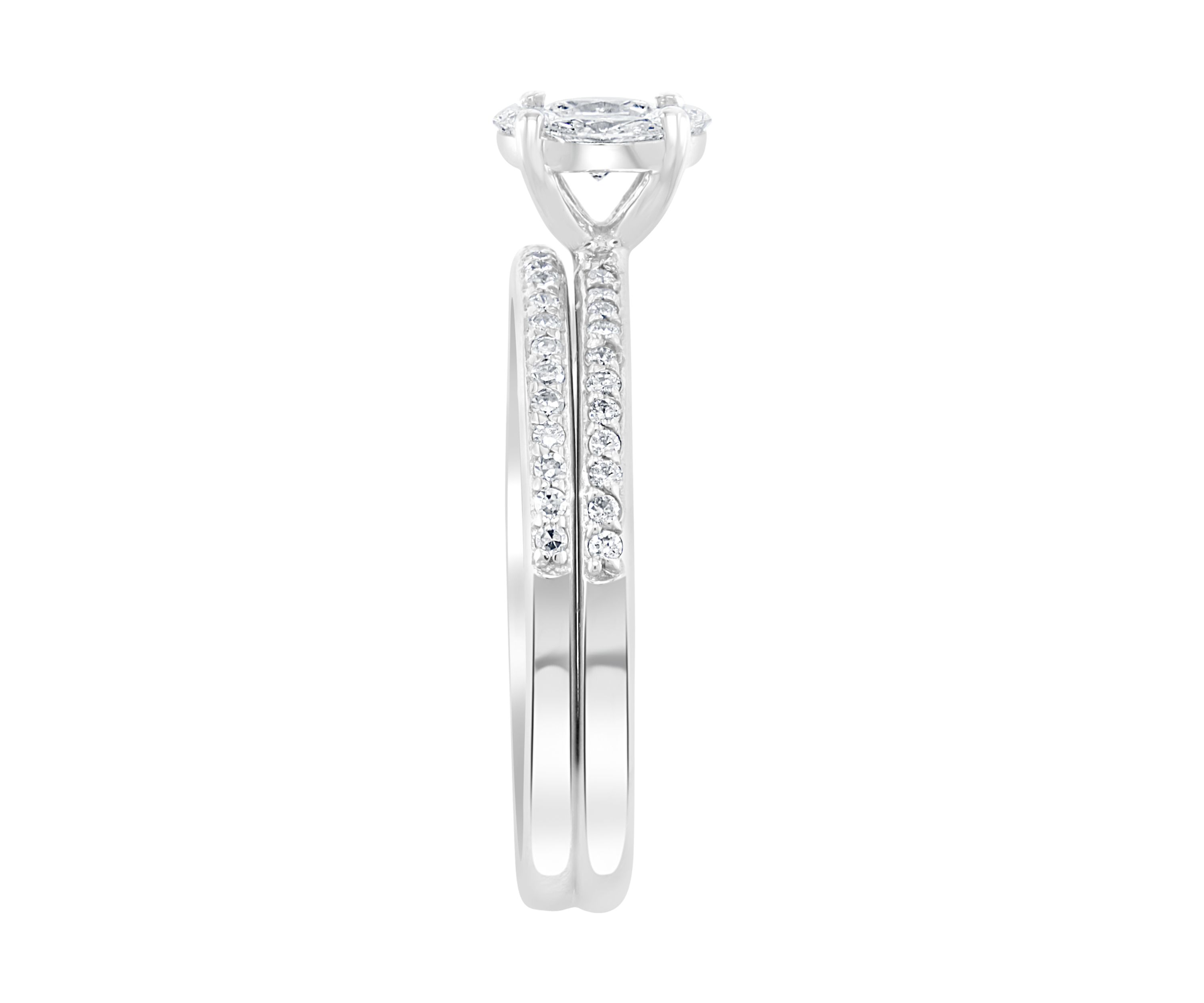 14k White Gold 1/2 ct. t.w. Diamond Ring