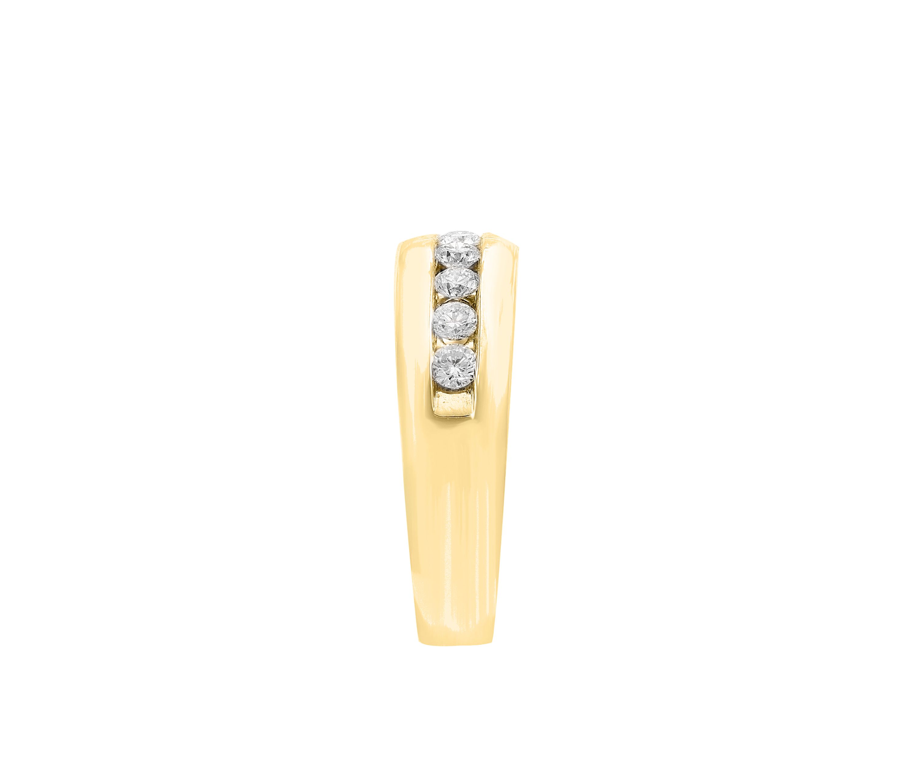 Diamond Ring in 14K Yellow Gold 