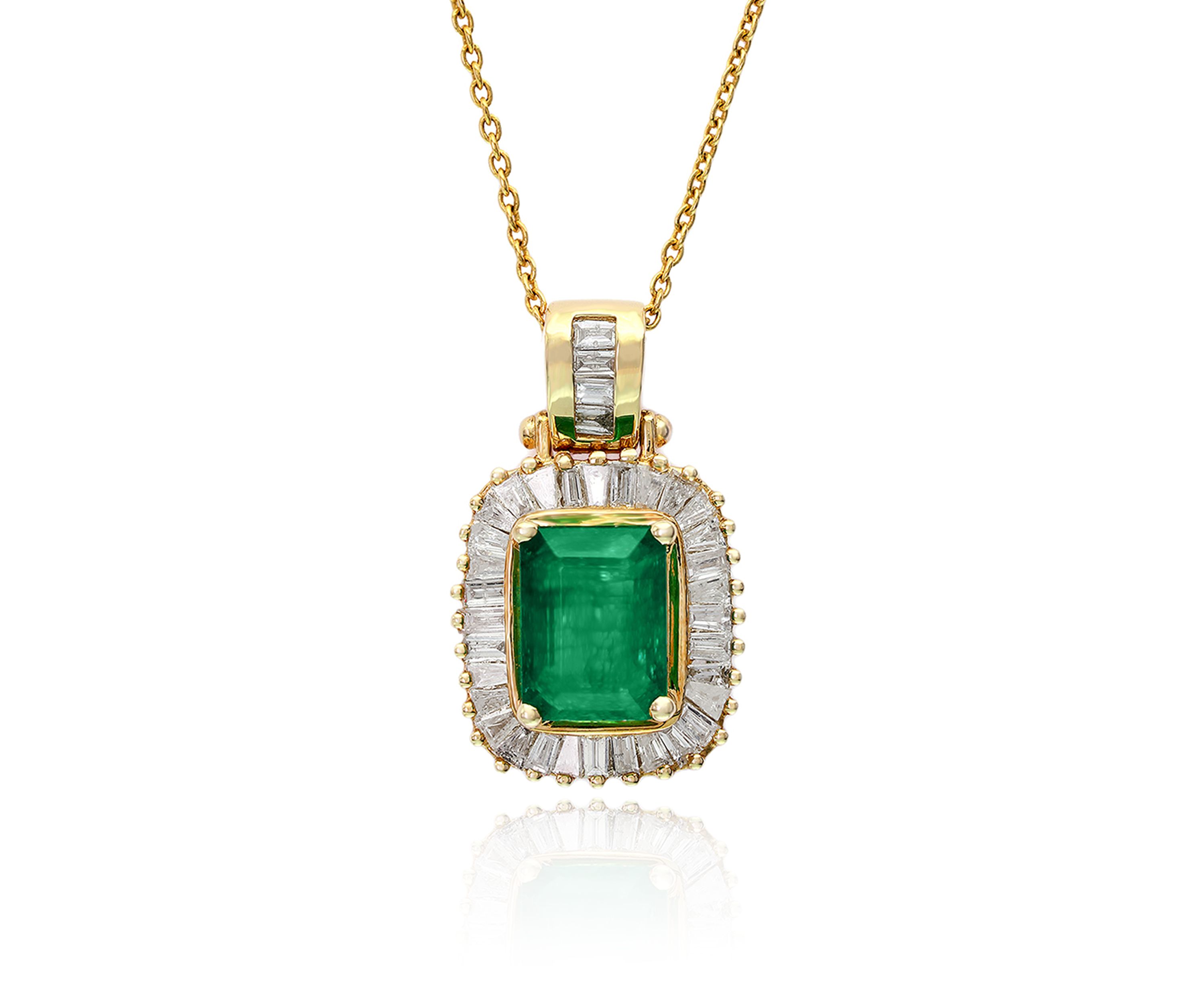 Emerald and Diamond Pendant Necklace in 14K Yellow Gold