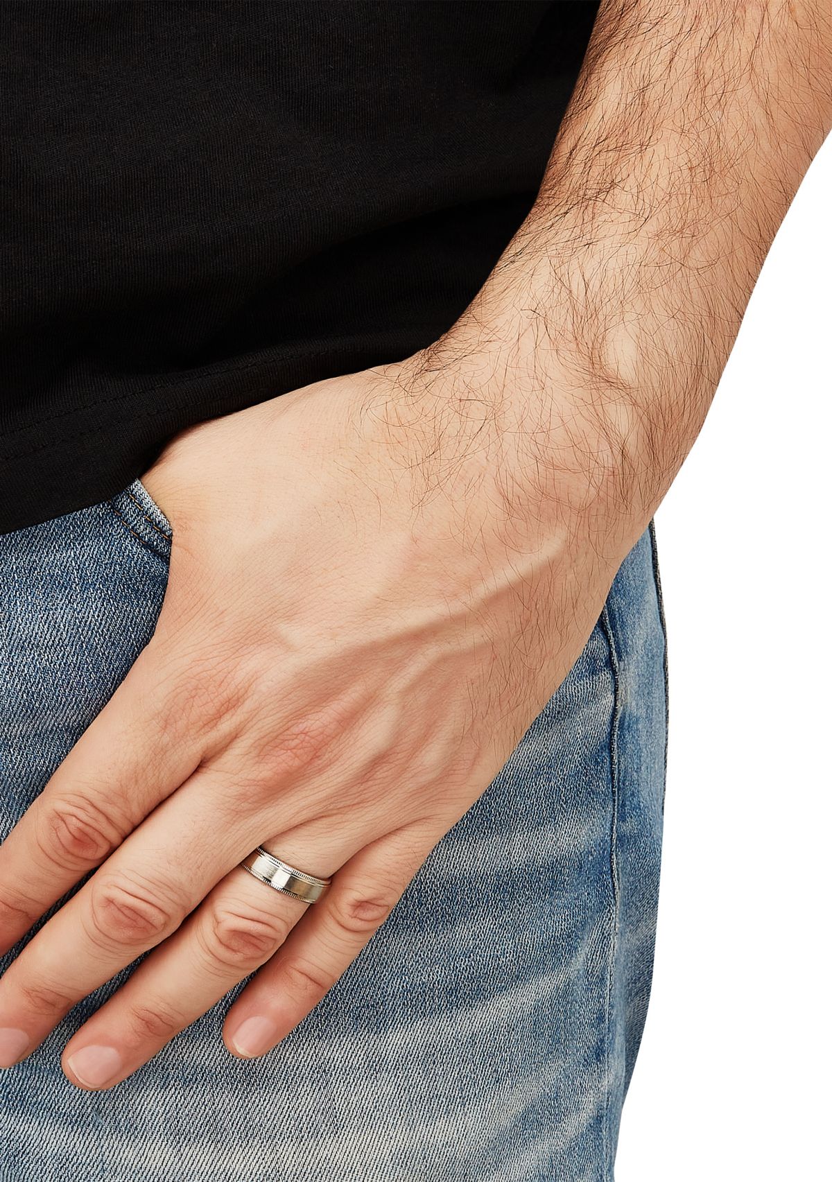 7 Millimeter Gents Band with Milgrain Edges in Titanium