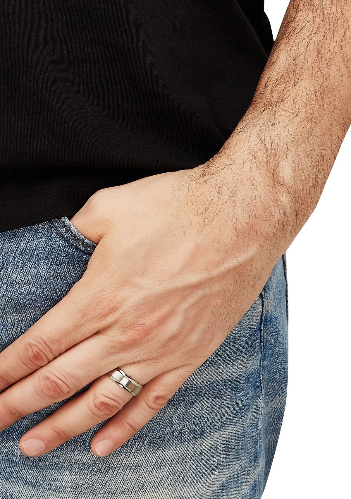 7 Millimeter Gents Band in Titanium