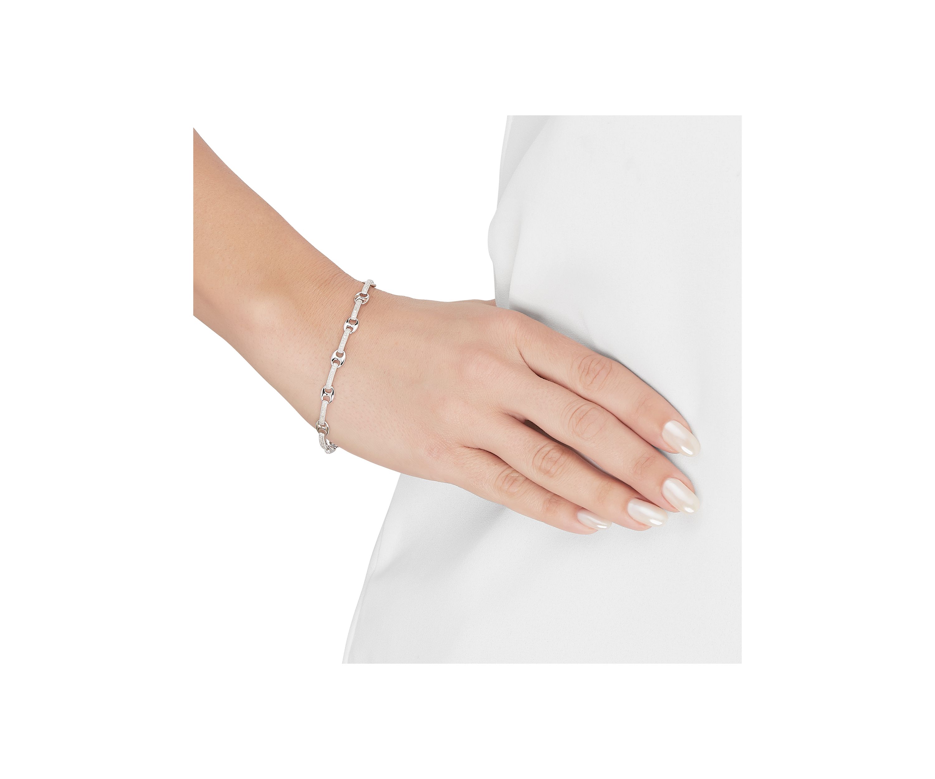 1/2 ct. t.w. Diamond Mariner Chain Bracelet in Sterling Silver