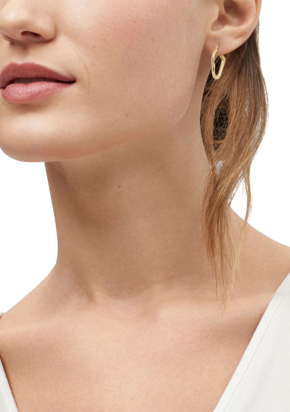 Heart Shape Hoop Earrings in 14K Yellow Gold