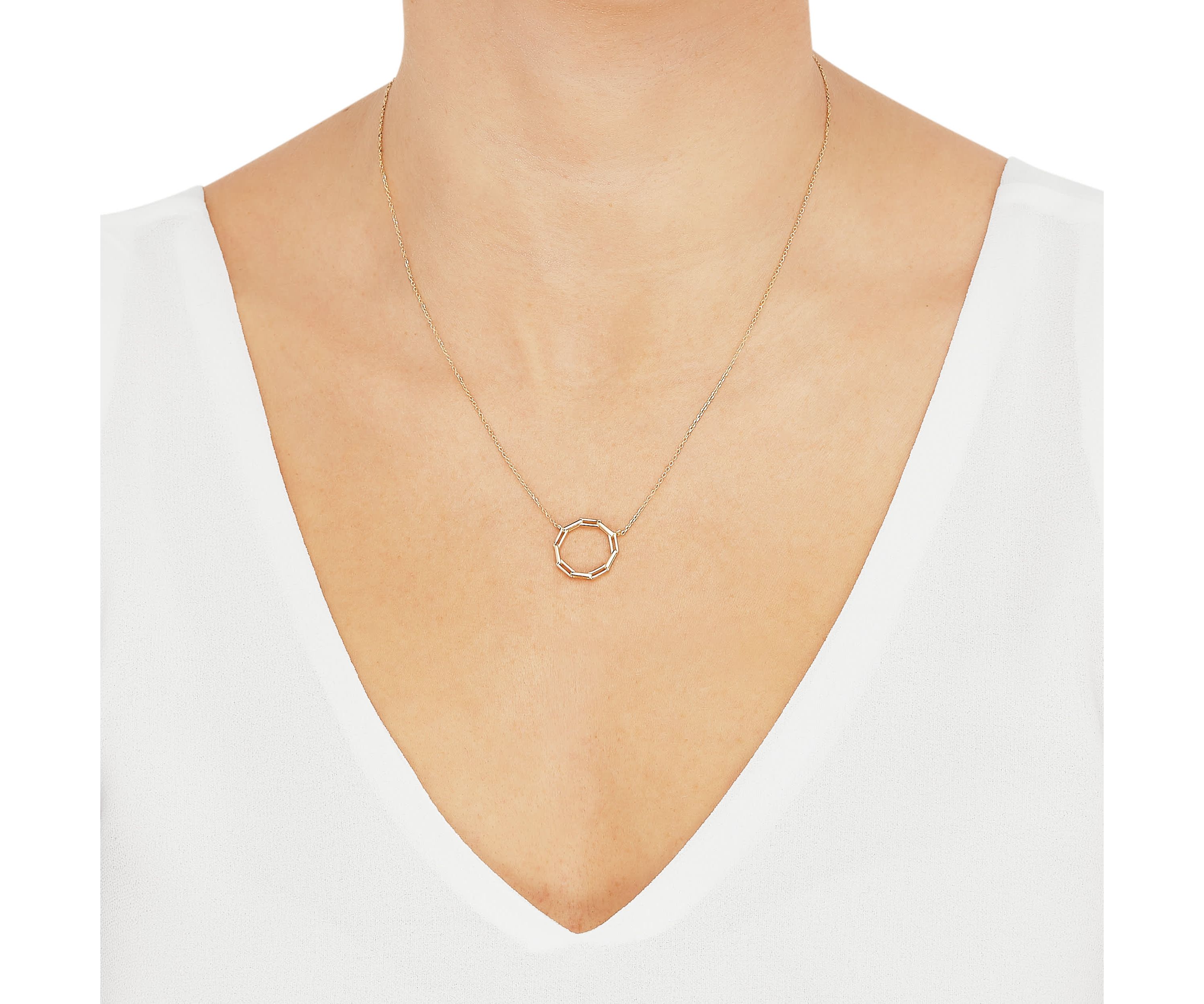 14K Yellow Gold Paperclip Circle on .24mm Cable Chain Necklace