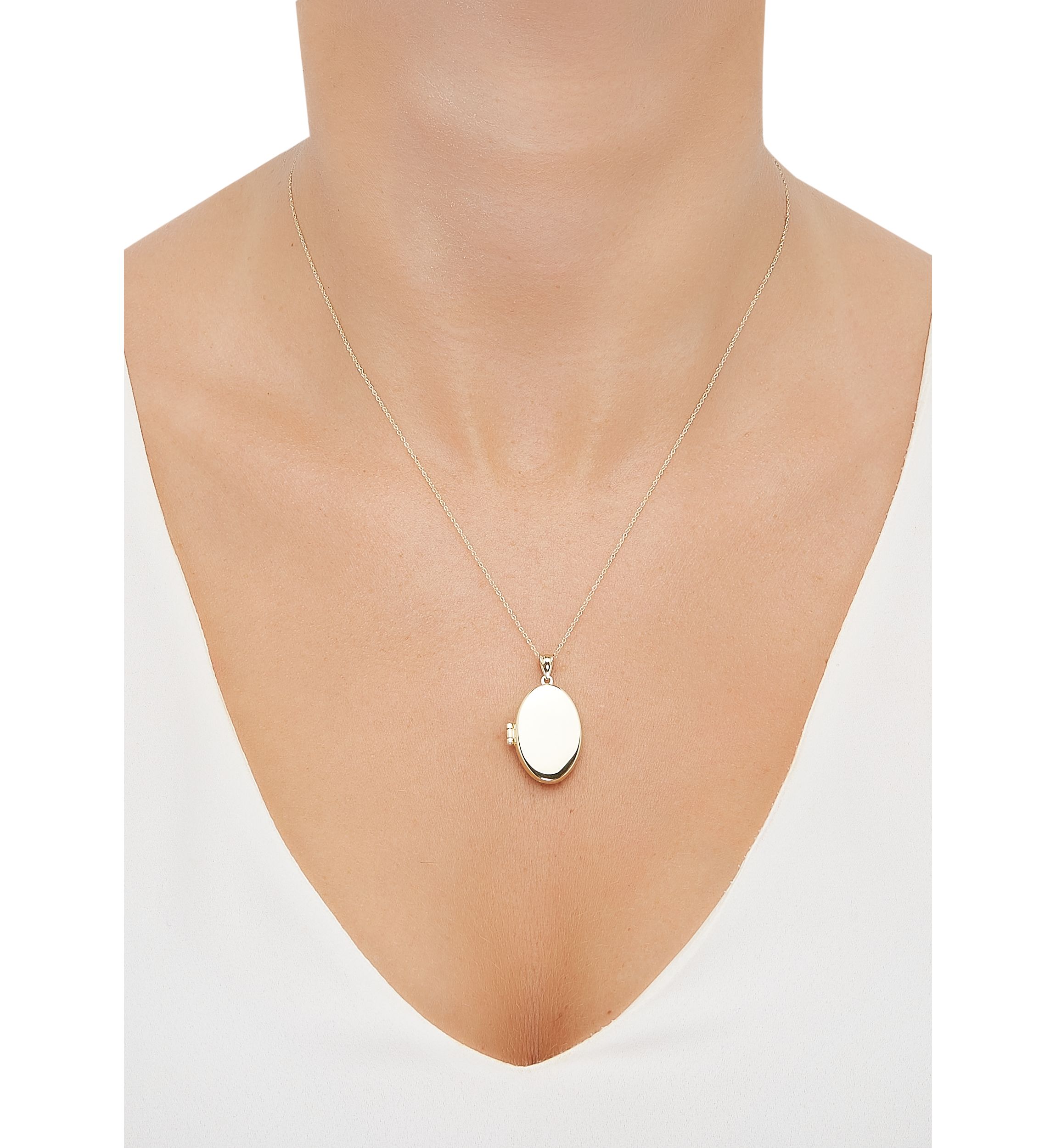 Oval Locket with 18" Rope Chain in 10K Yellow Gold