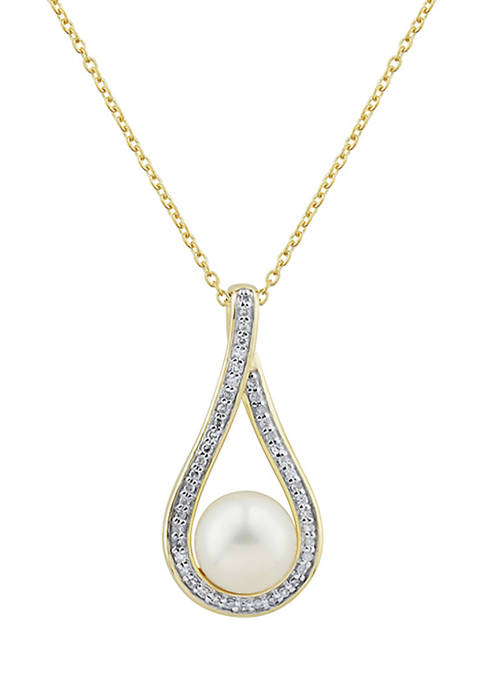1/6 ct. t.w. Diamond and Pearl Pendant in 10K Yellow Gold