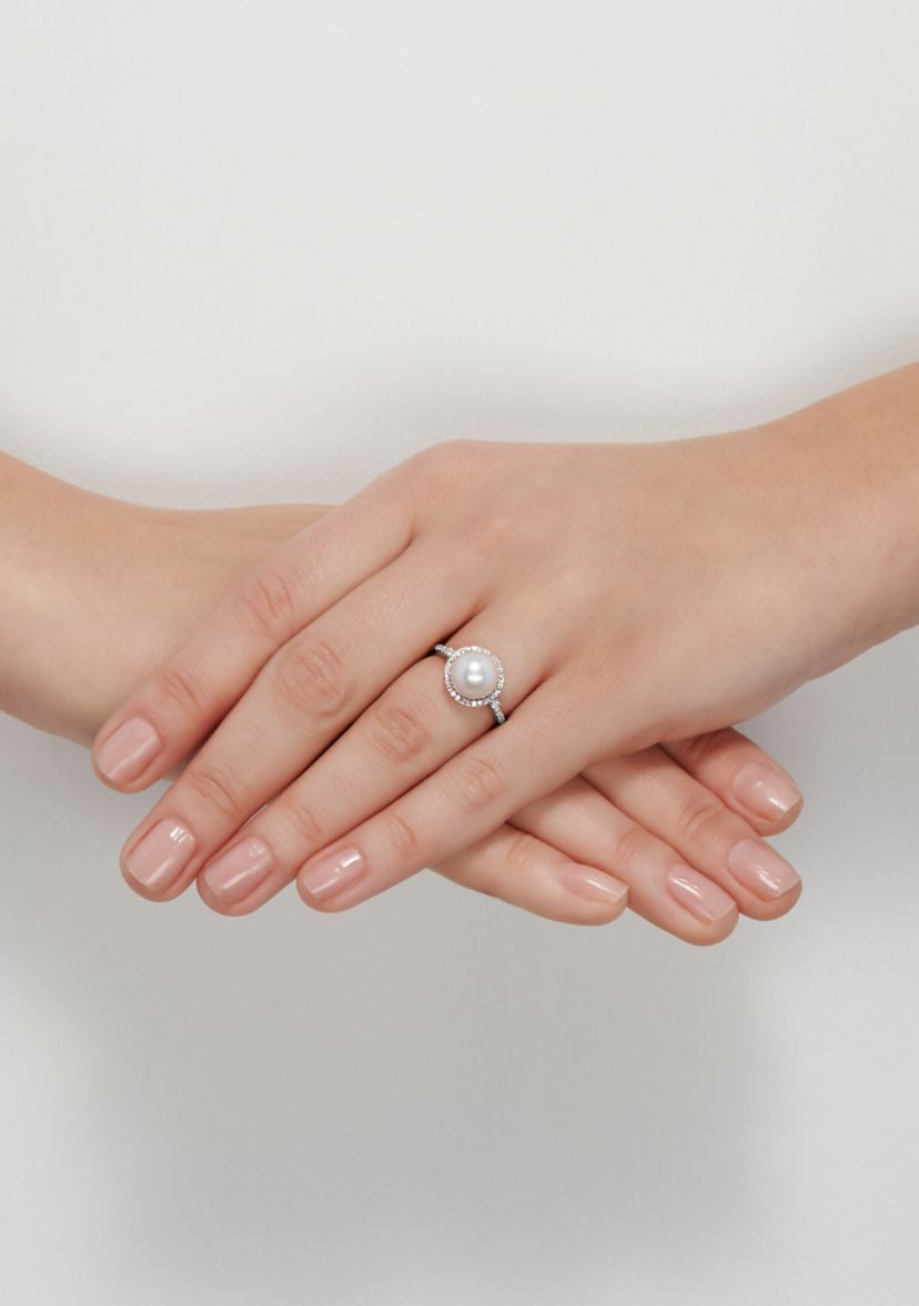 1/5 ct. t.w Diamond and Pearl Ring in 10K White Gold