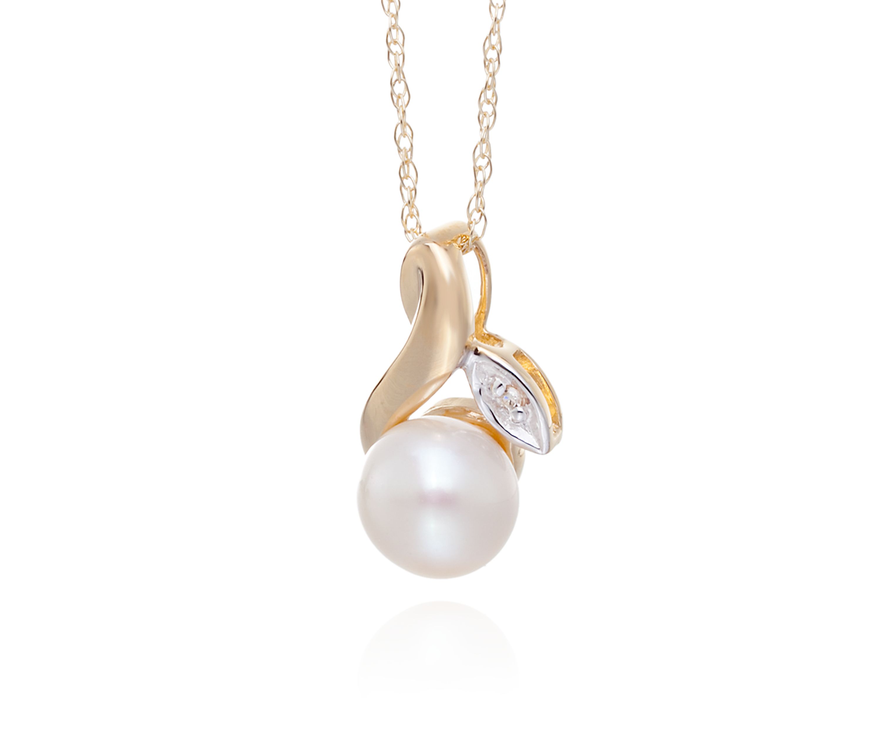 Freshwater Pearl & Diamond Flower Pendant in 10K Yellow Gold
