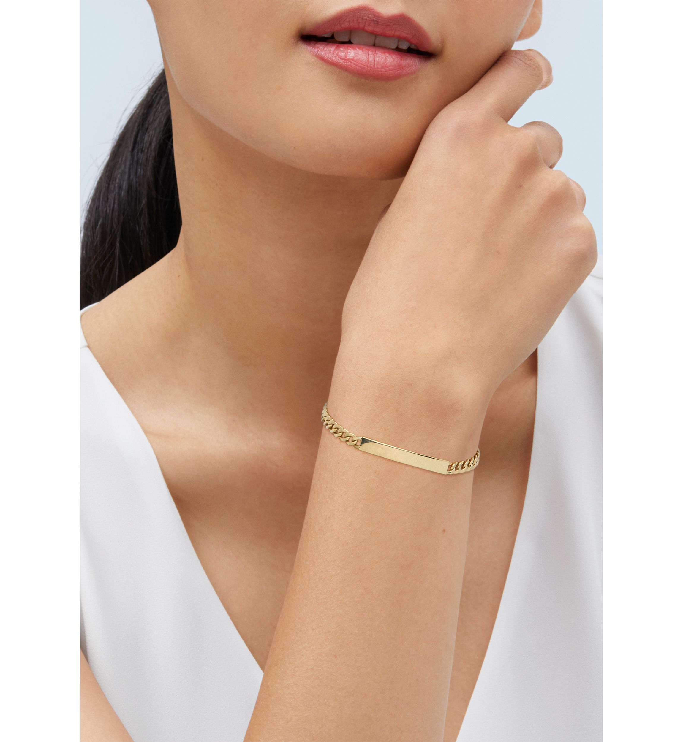 Curved Bar on Curb Chain Bracelet in 10K Yellow Gold