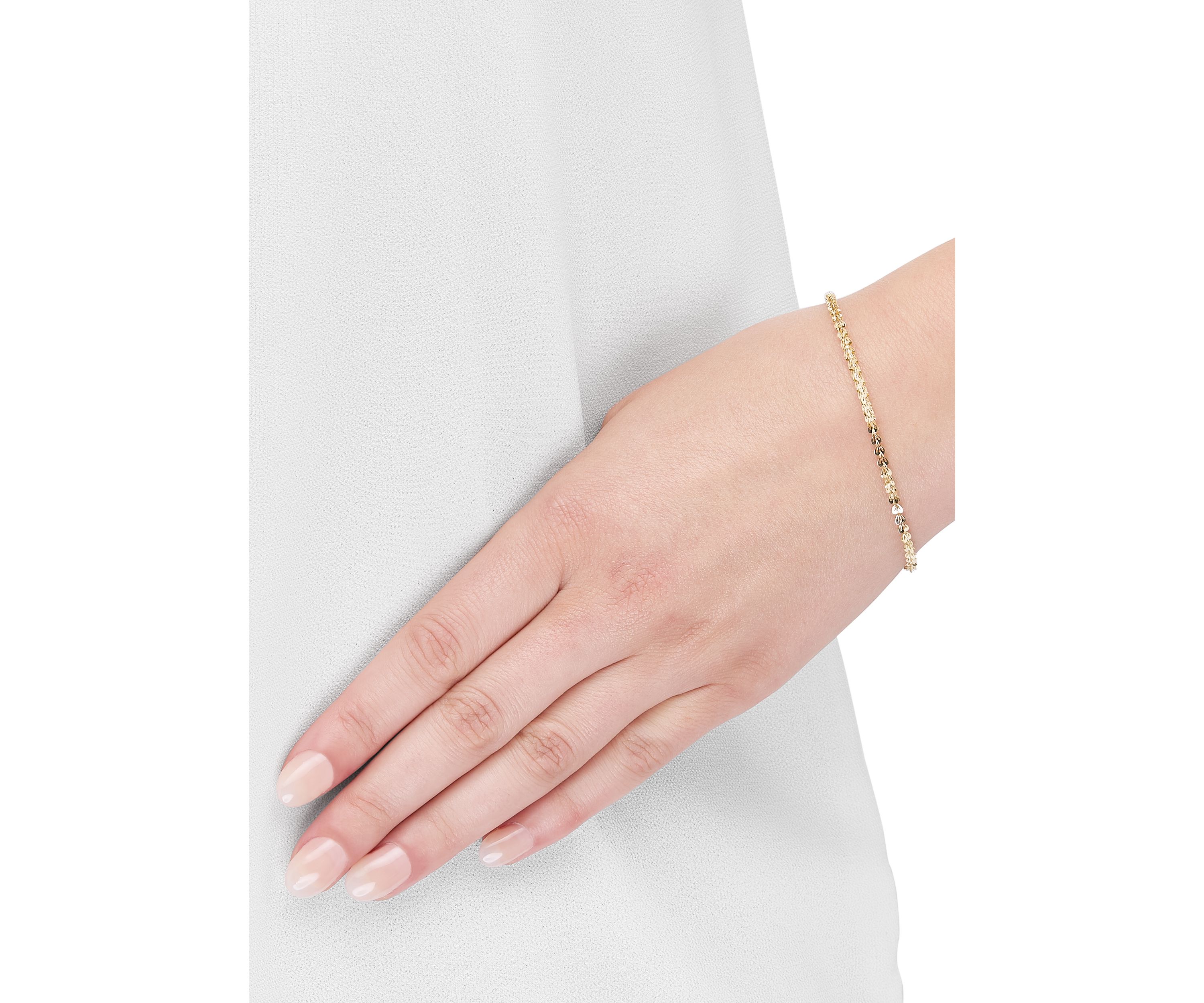 Solid Foldover Heart Bracelet in 10K Yellow Gold