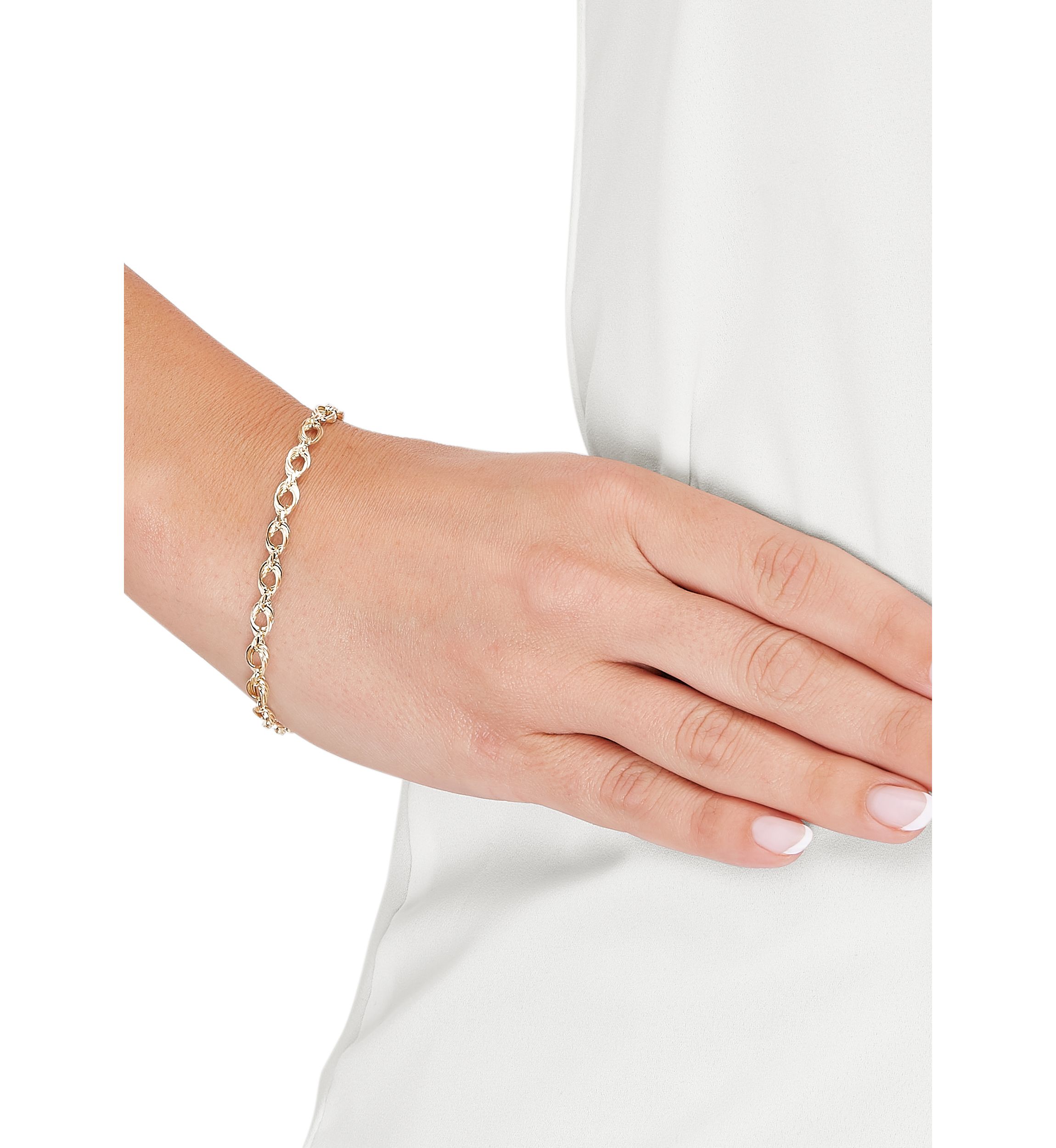 Hollow Soprano Square Rope Chain Bracelet in 10K Yellow Gold