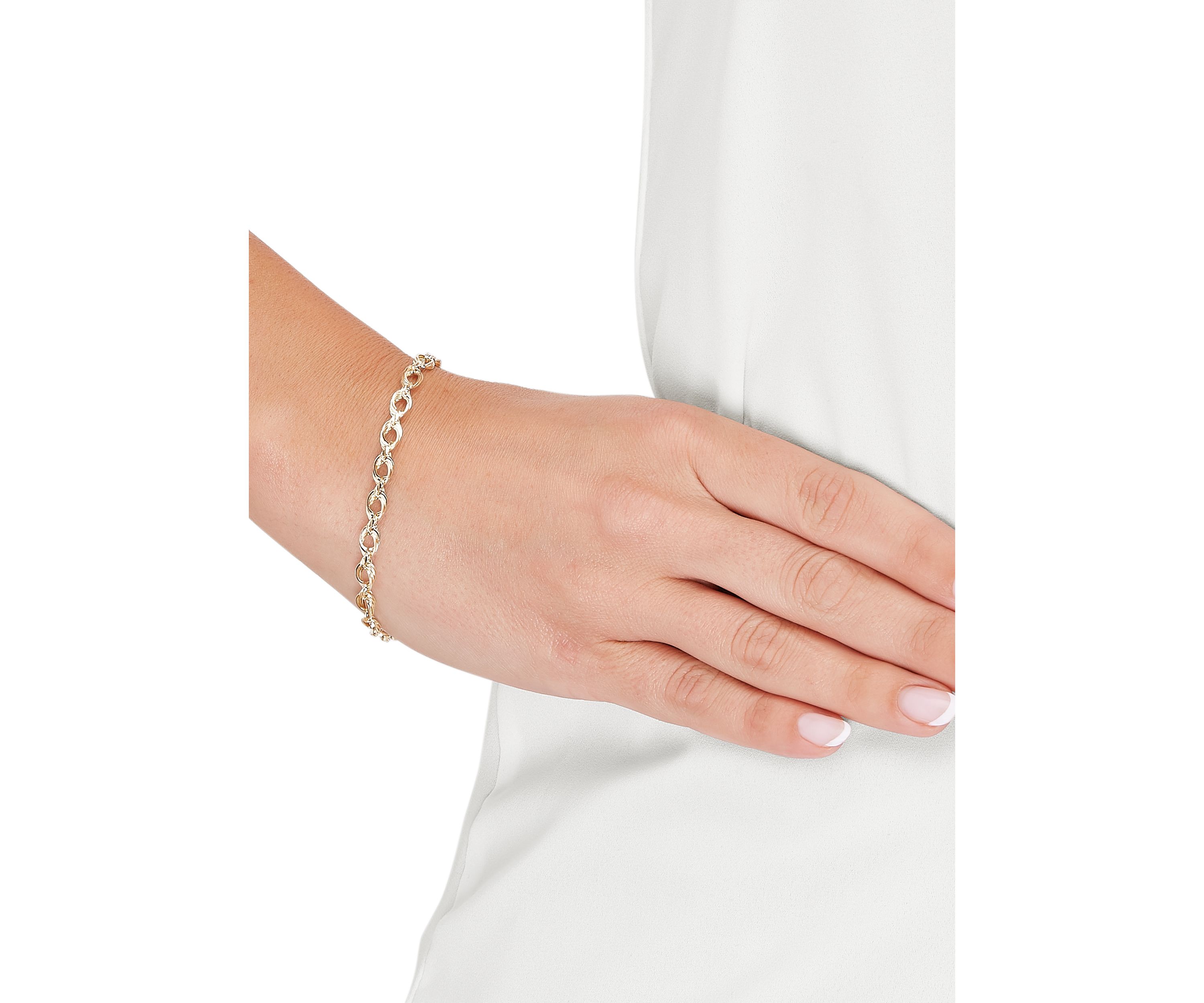Hollow Soprano Square Rope Chain Bracelet in 10K Yellow Gold