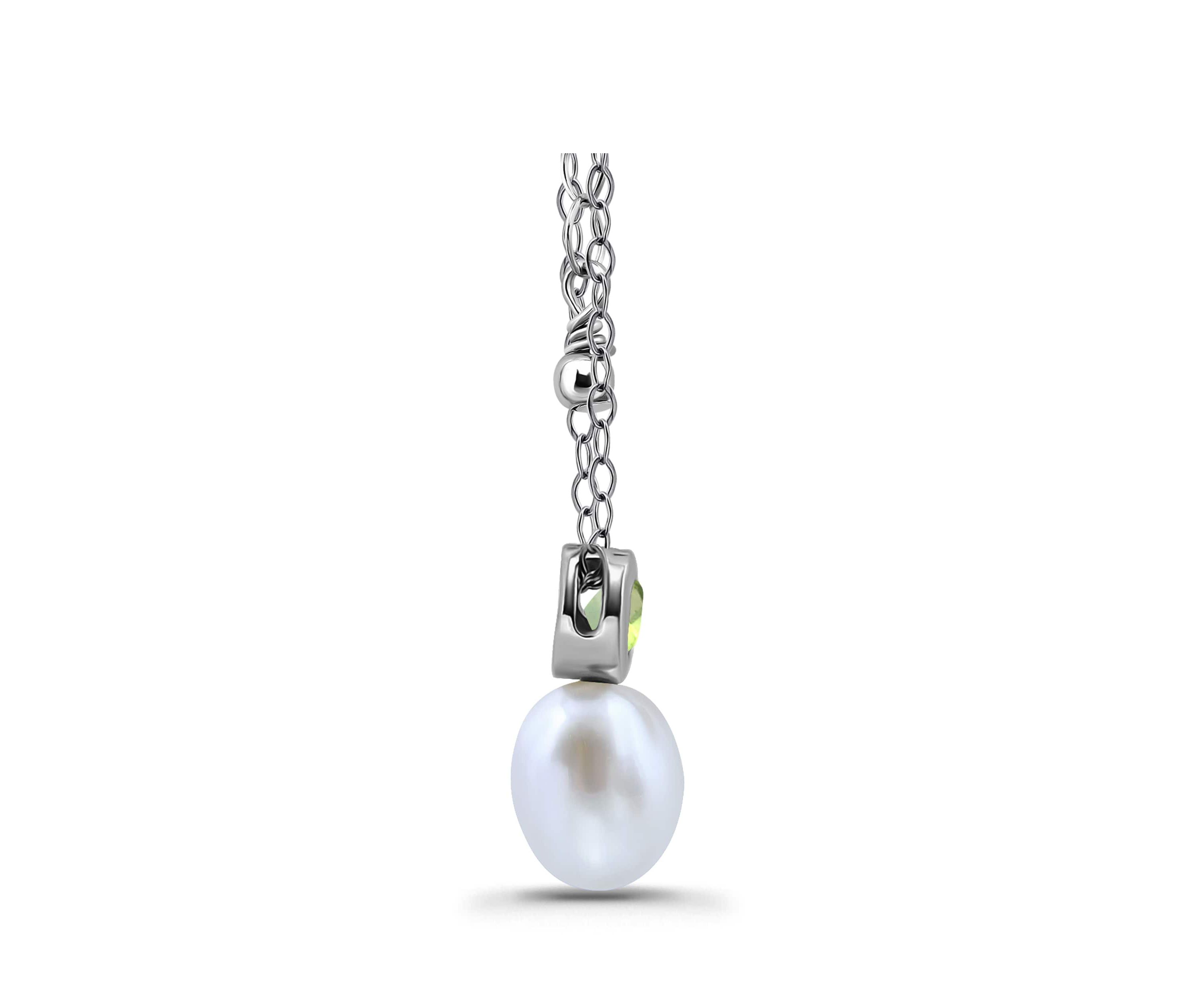 Freshwater Pearl and Bezel Set Round Semi Precious Stone Sterling Silver Pendant