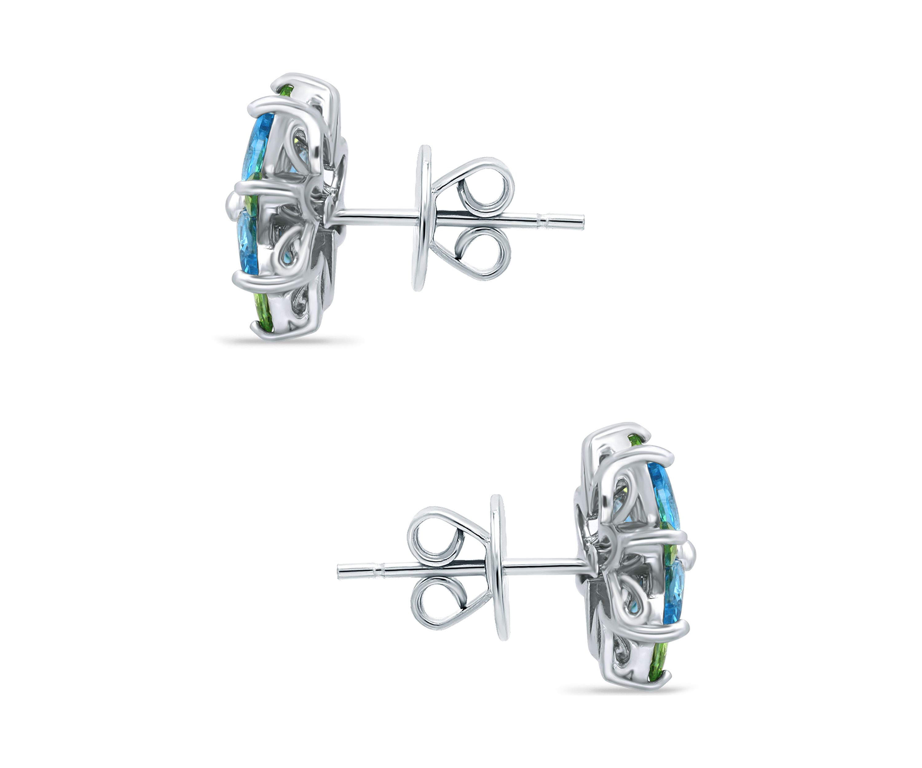 1.84 ct. t.w Blue Topaz and Peridot Flower stud Earring in Sterling Silver