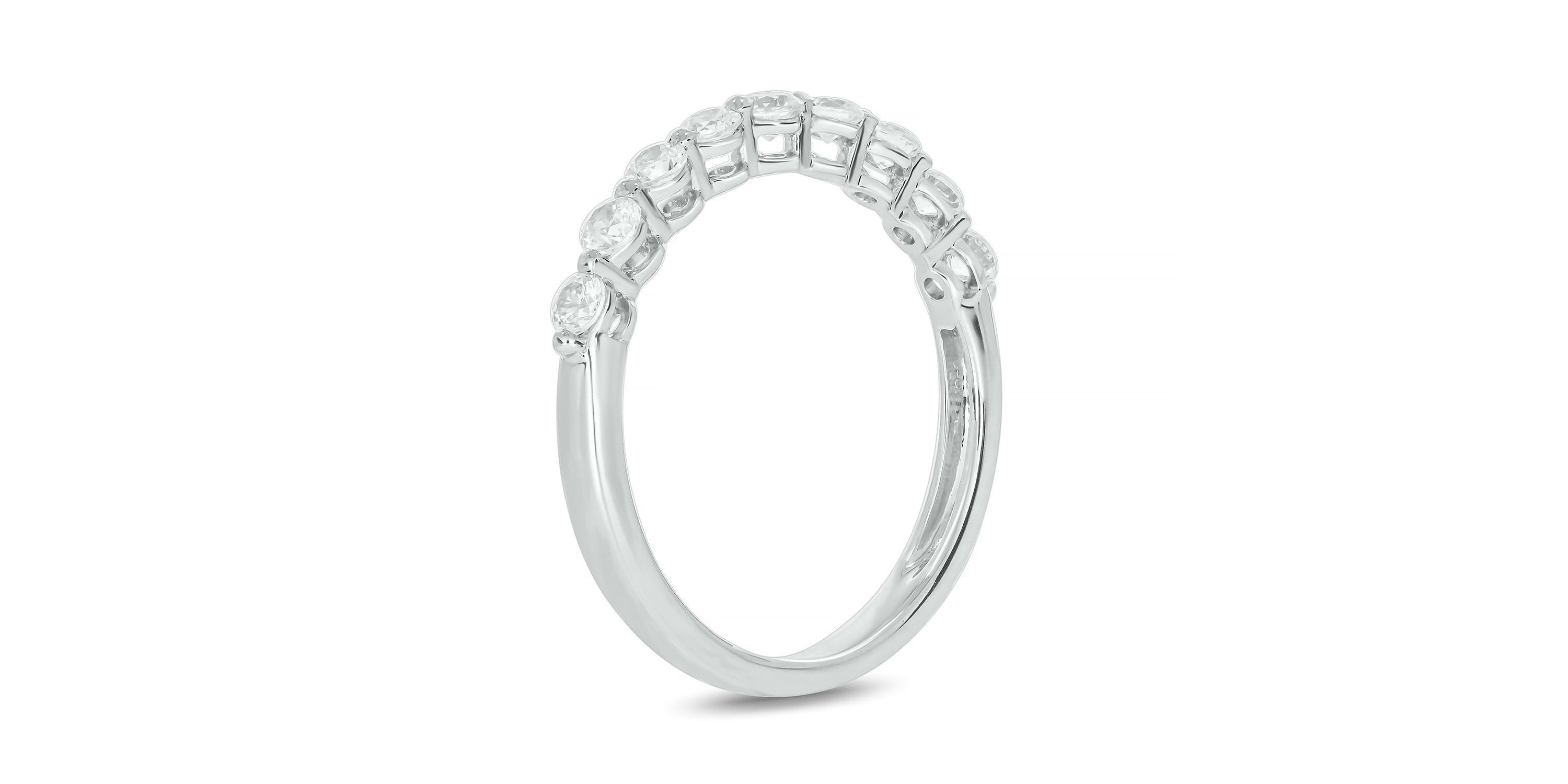 3/4 ct. t.w. Diamond Anniversary Band in 14K Gold