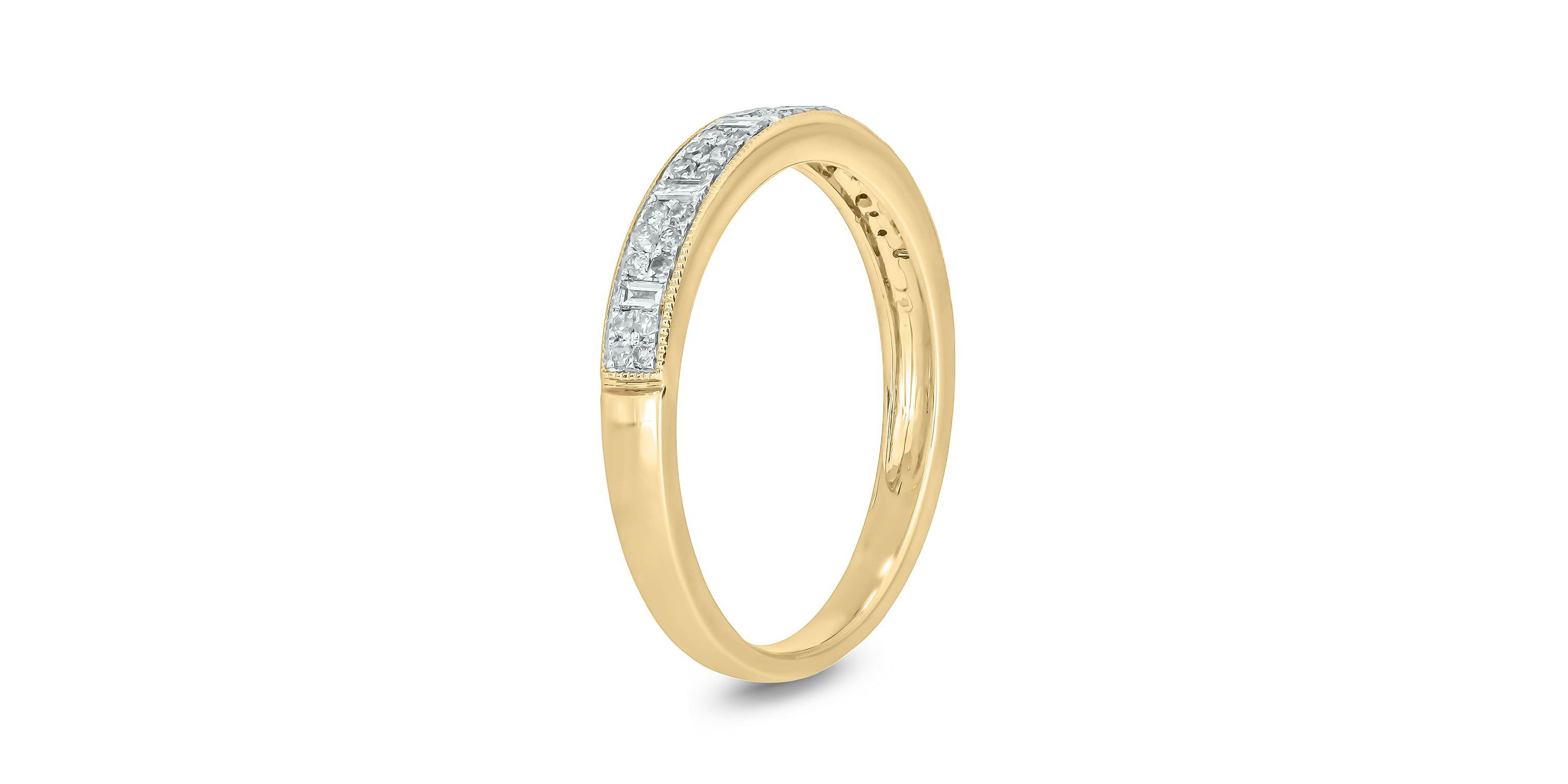1/4 ct. t.w. Diamond Anniversary Band in 10K Gold