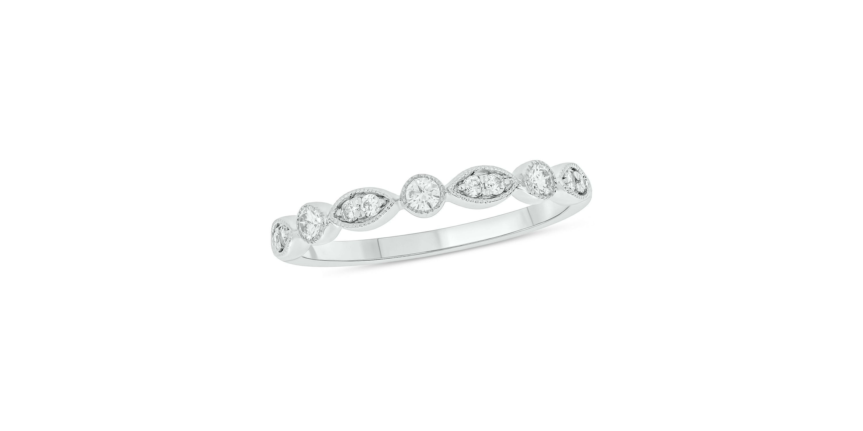 1/5 ct. t.w. Diamond Anniversary Band in 10K Gold
