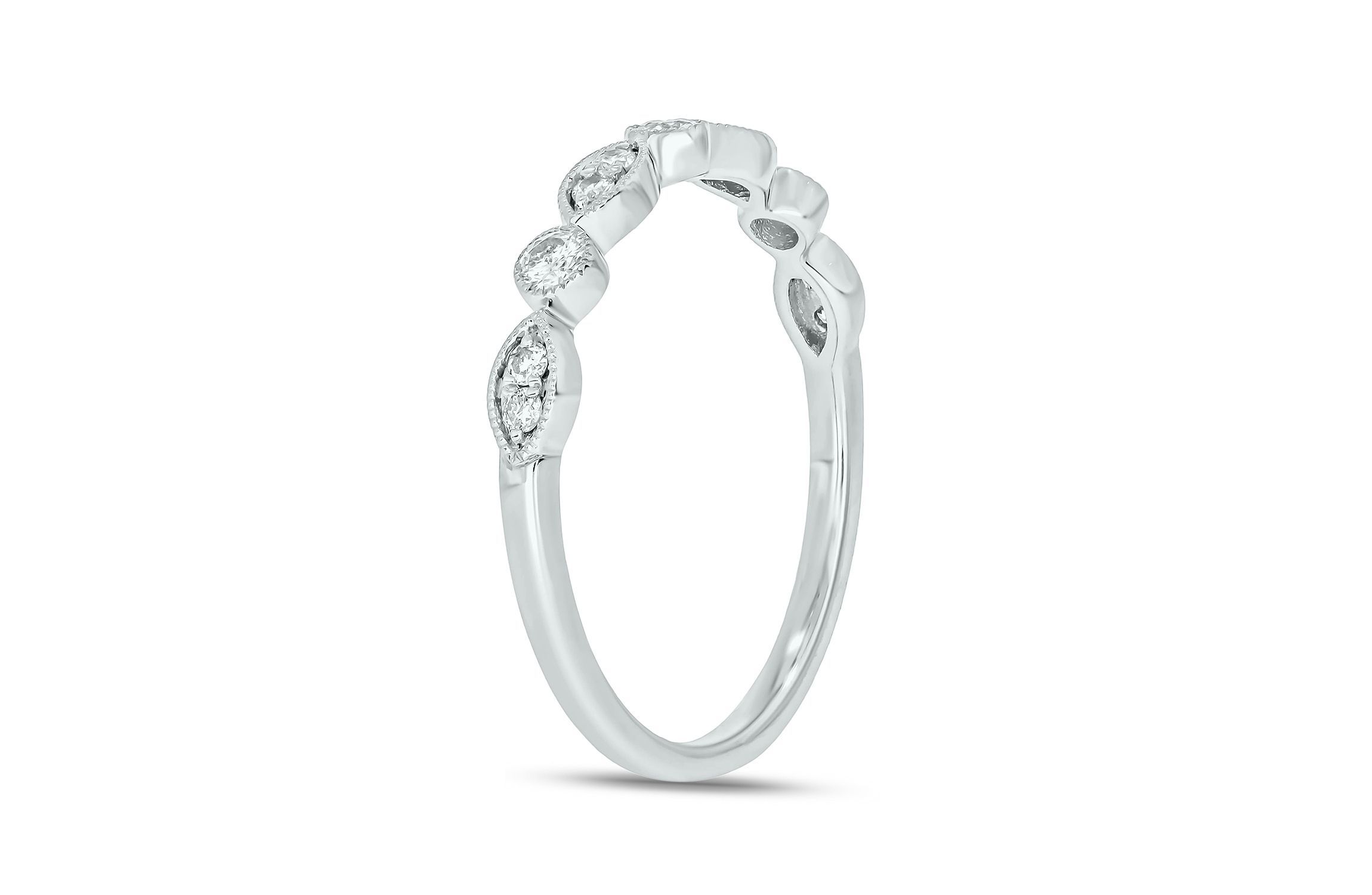 1/5 ct. t.w. Diamond Anniversary Band in 10K Gold