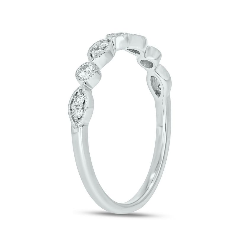 1/5 ct. t.w. Diamond Anniversary Band in 10K Gold