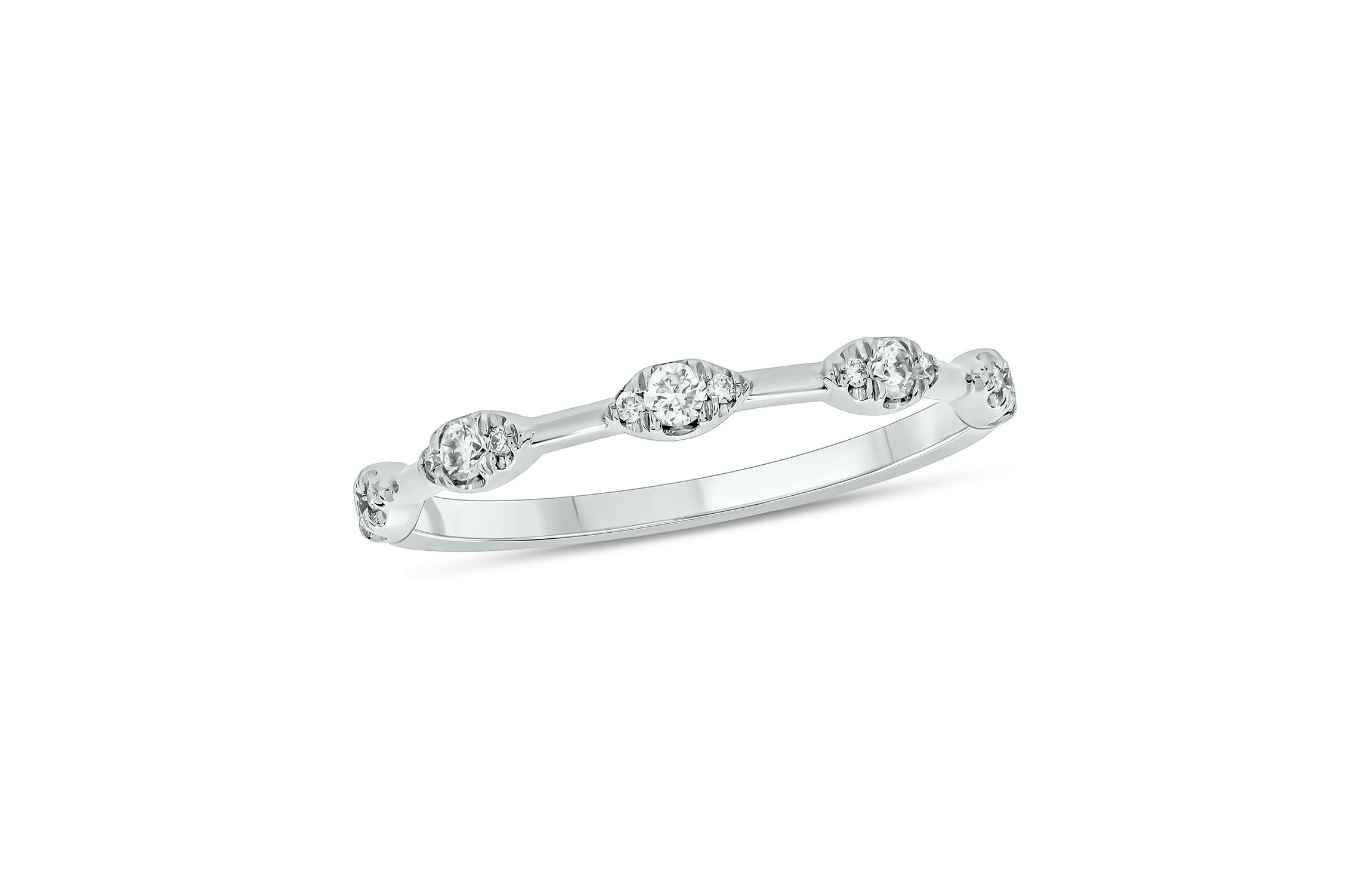 1/6 ct. t.w. Diamond Anniversary Band in 10K Gold