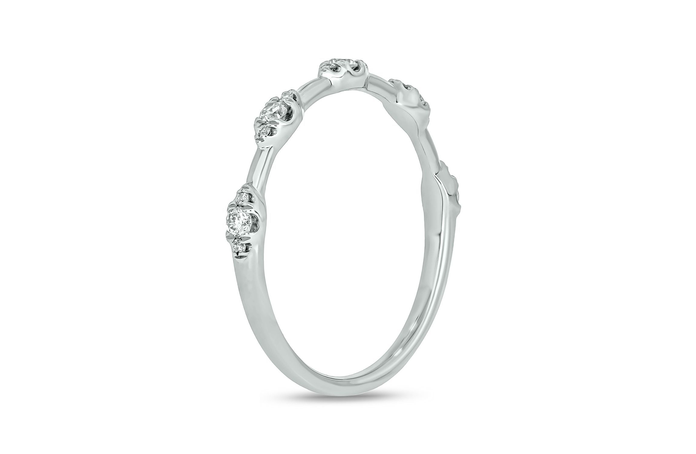 1/6 ct. t.w. Diamond Anniversary Band in 10K Gold