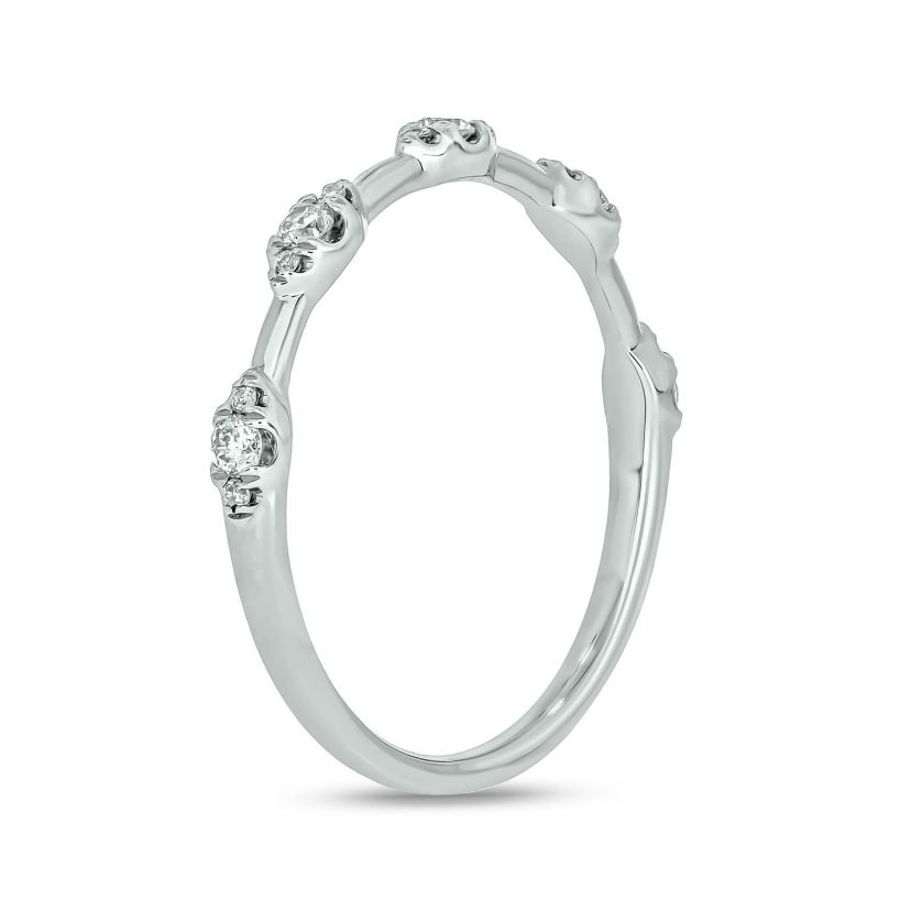1/6 ct. t.w. Diamond Anniversary Band in 10K Gold
